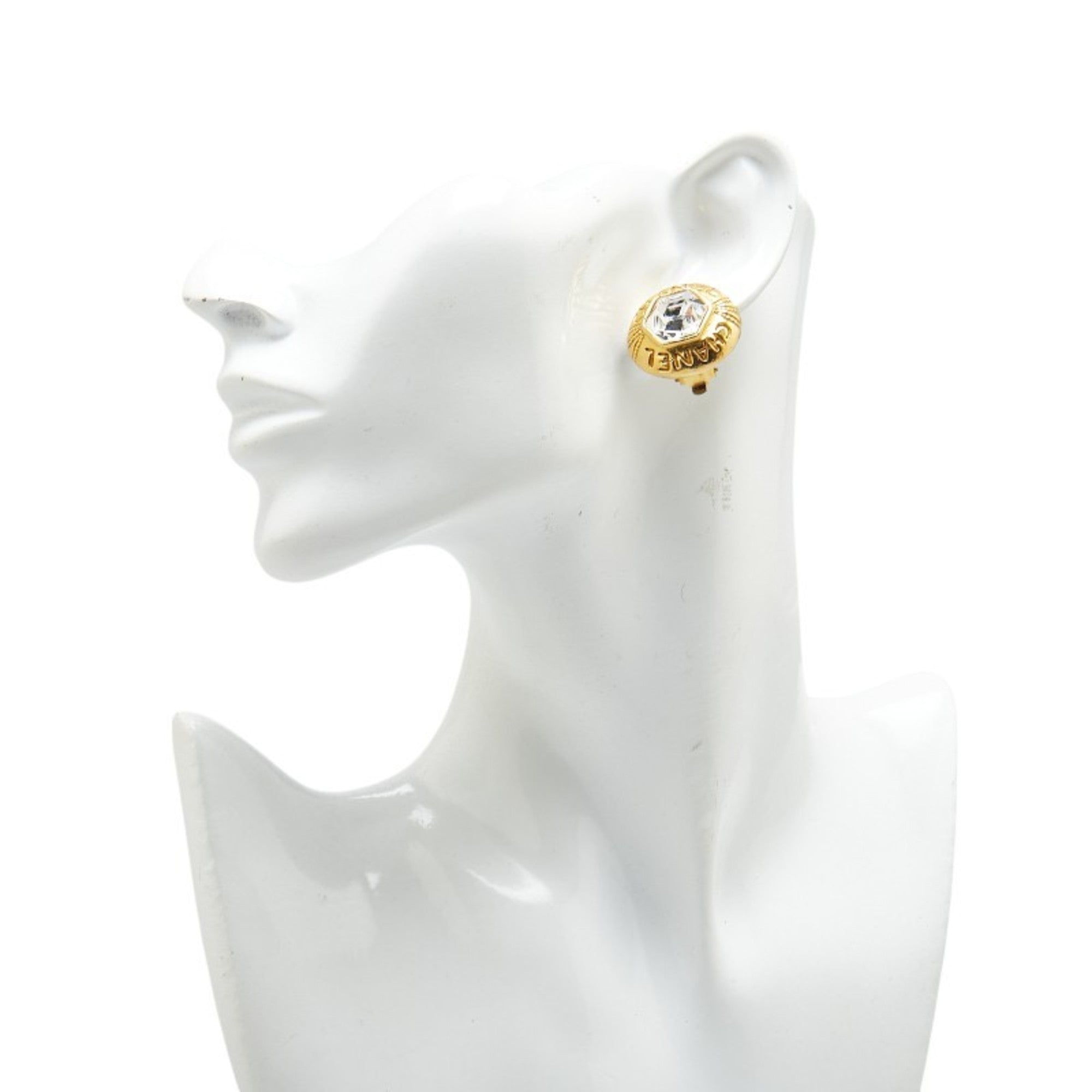 CC Logo Clip-On Earrings Metal Gold-Tone Metal