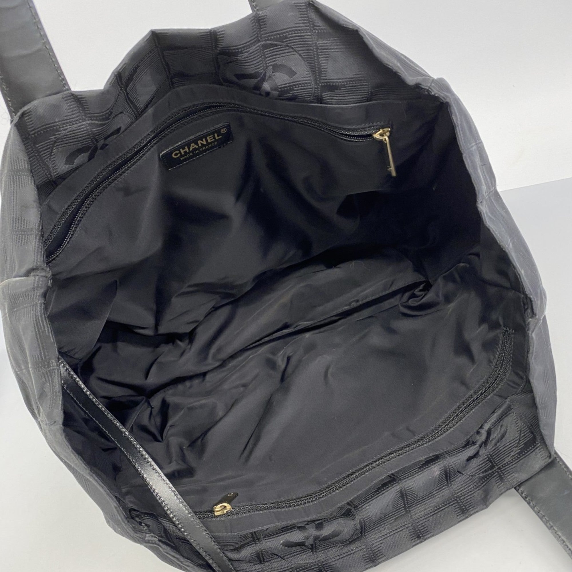 Travel Line Tote Nylon Medium