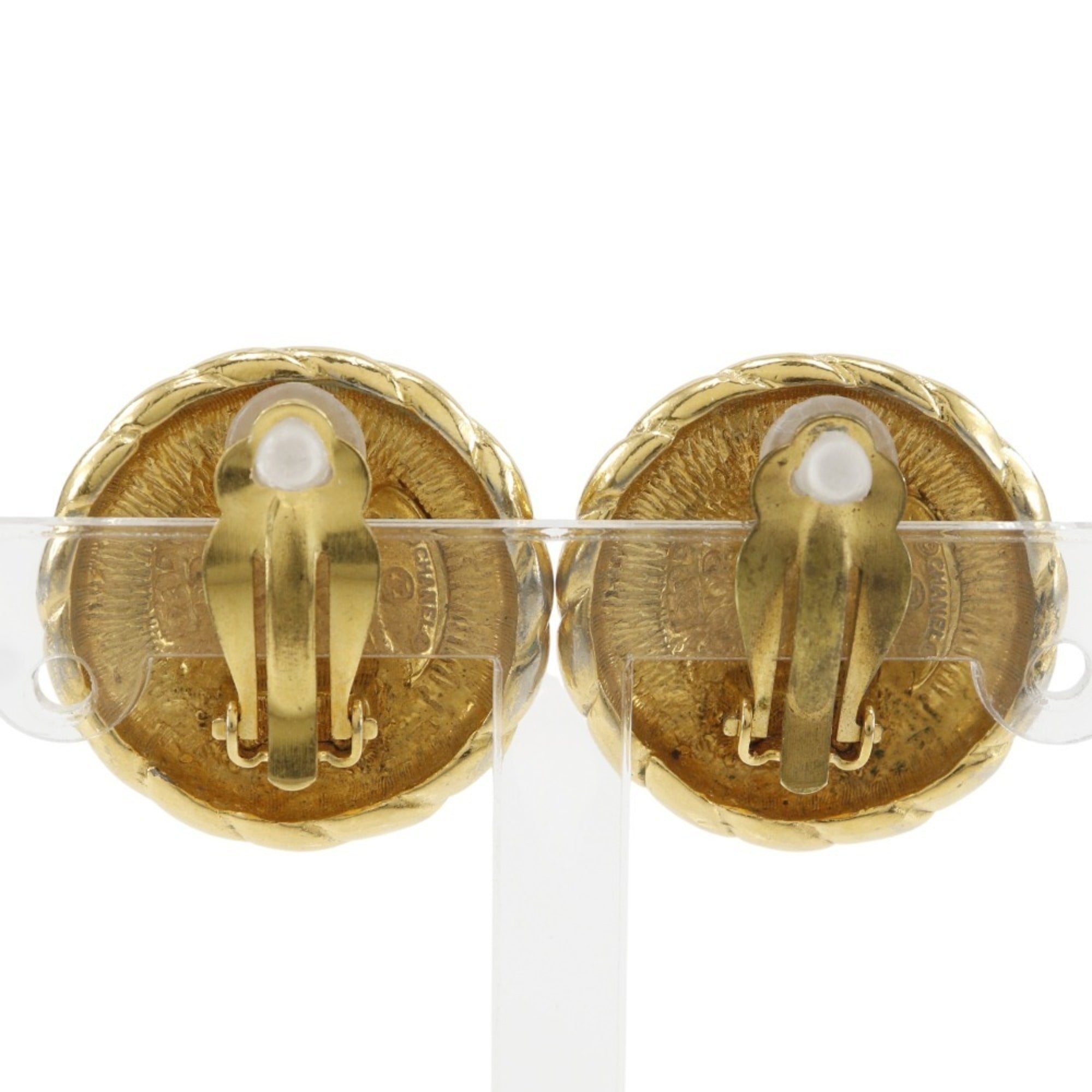 CC Logo Clip-On Earrings Metal Gold-Tone Metal