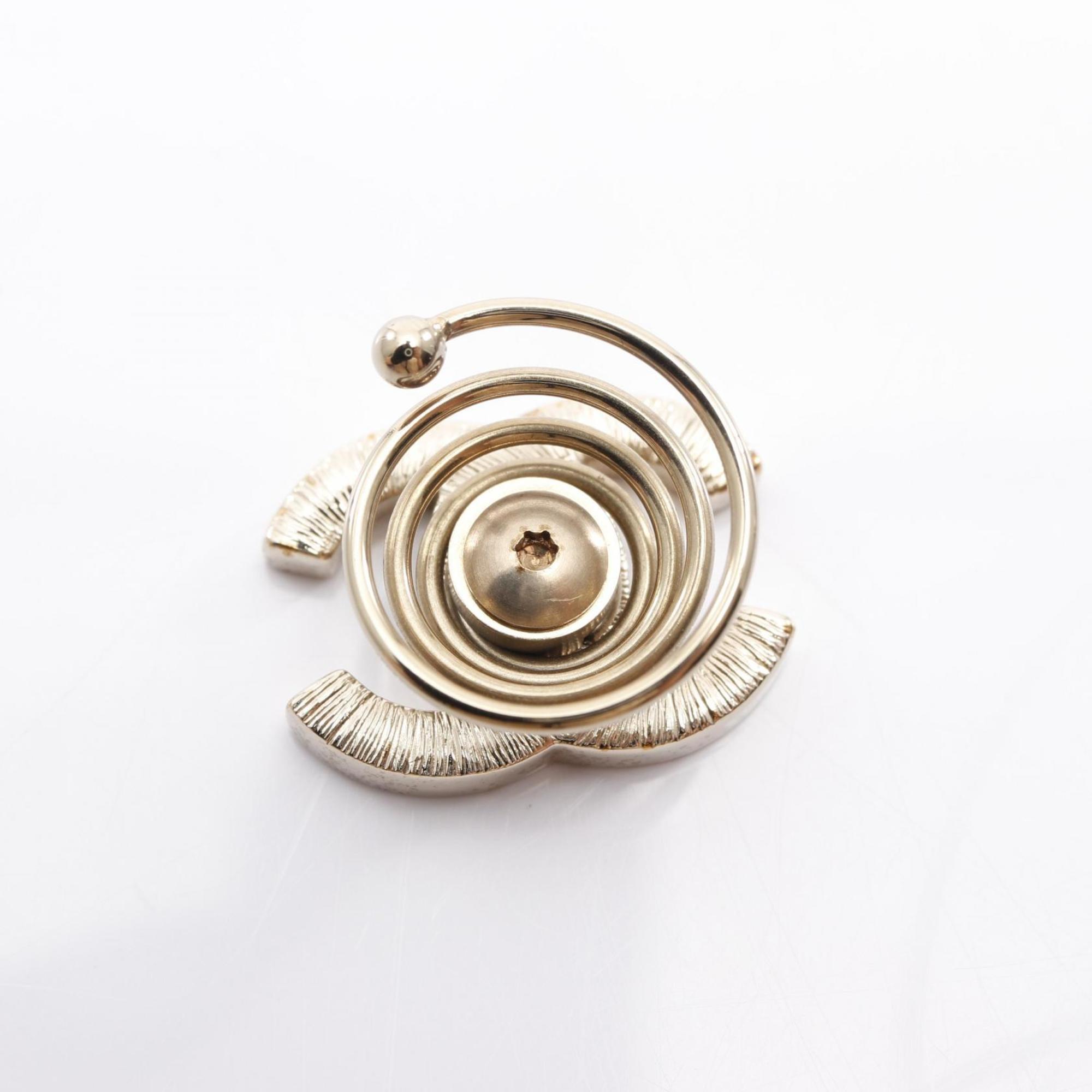CC Logo Star Brooch Metal