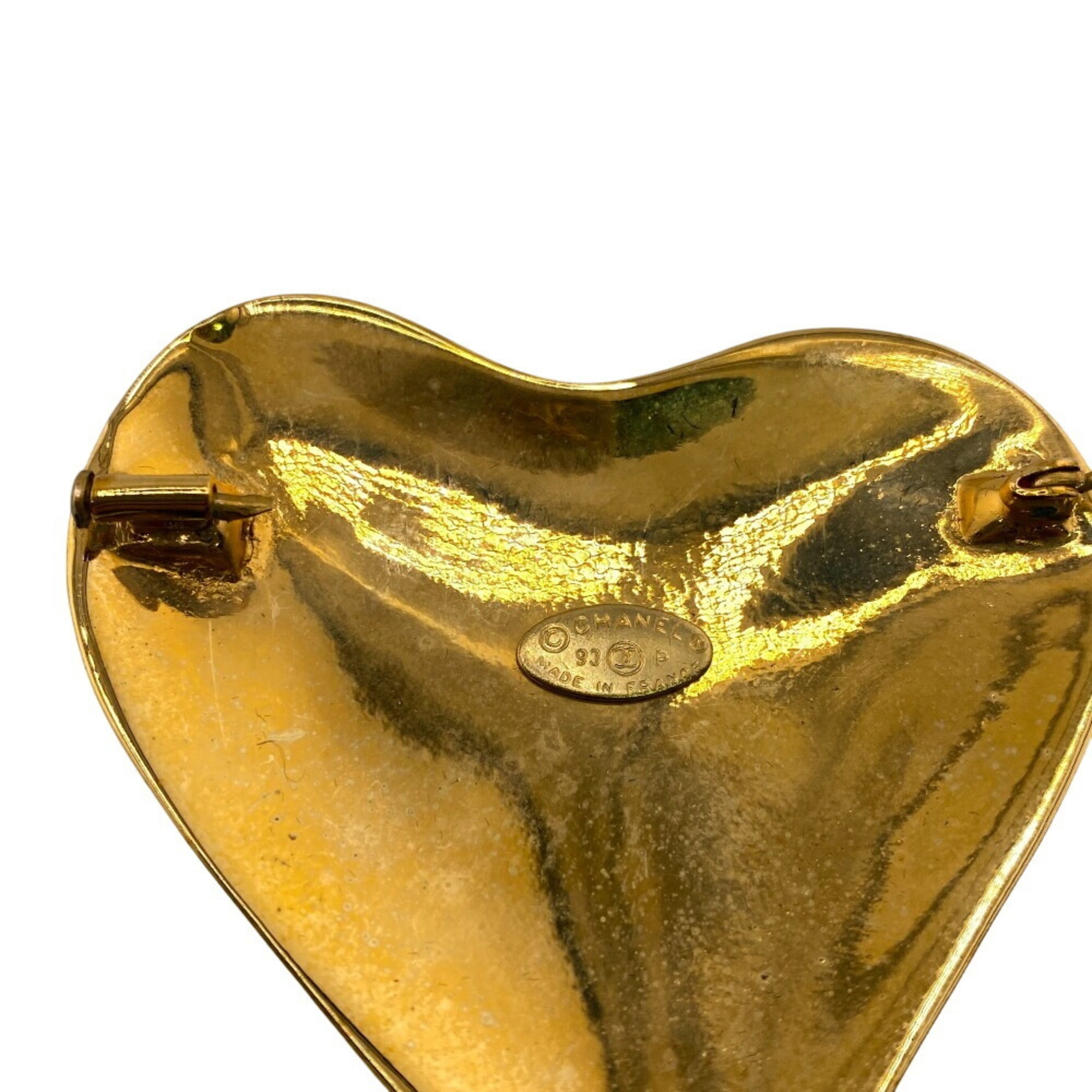 CC Logo Heart Brooch Gold-Tone Metal