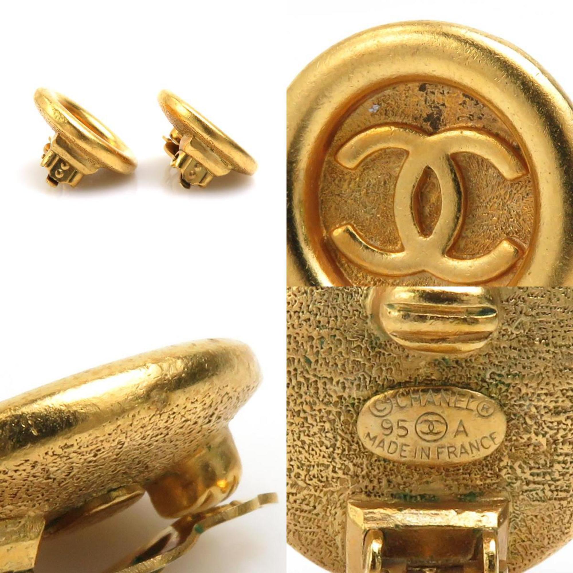 CC Logo Clip-On Earrings Gold-Tone Metal Gold-Tone Metal