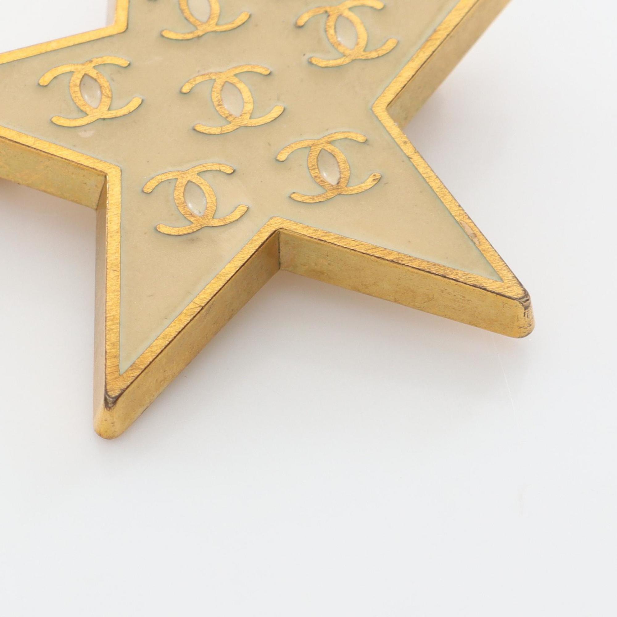 CC Logo Star Brooch Metal