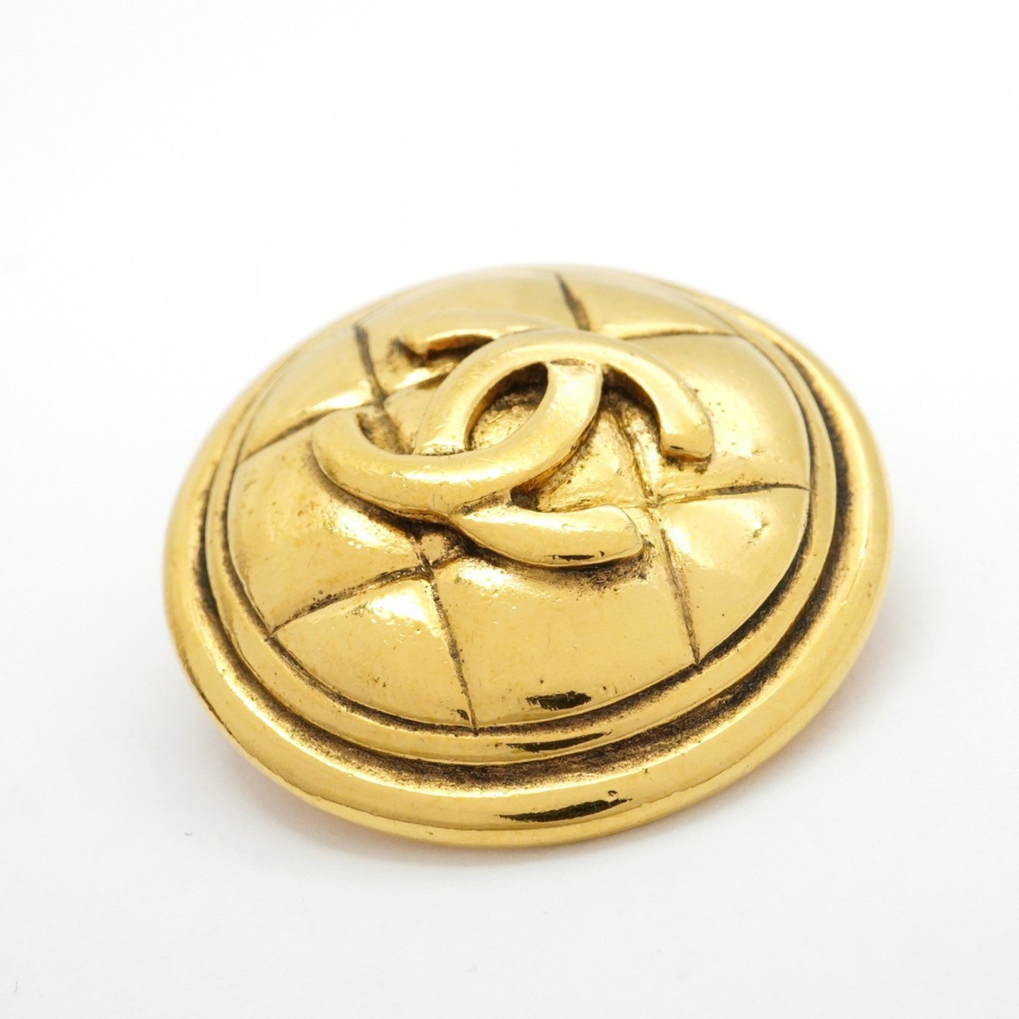 CC Logo Circle Brooch Metal