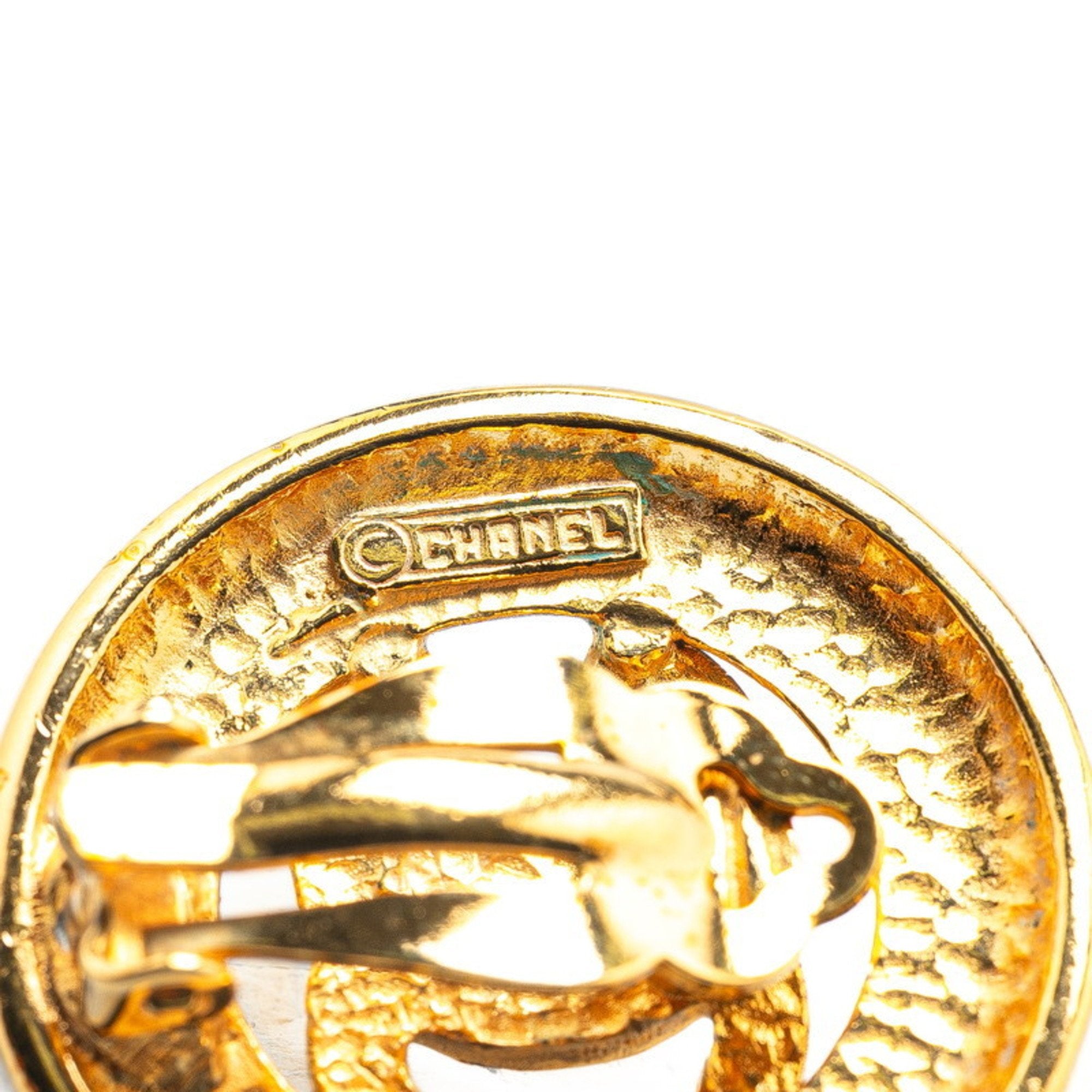 CC Logo Clip-On Earrings Metal Gold-Tone Metal