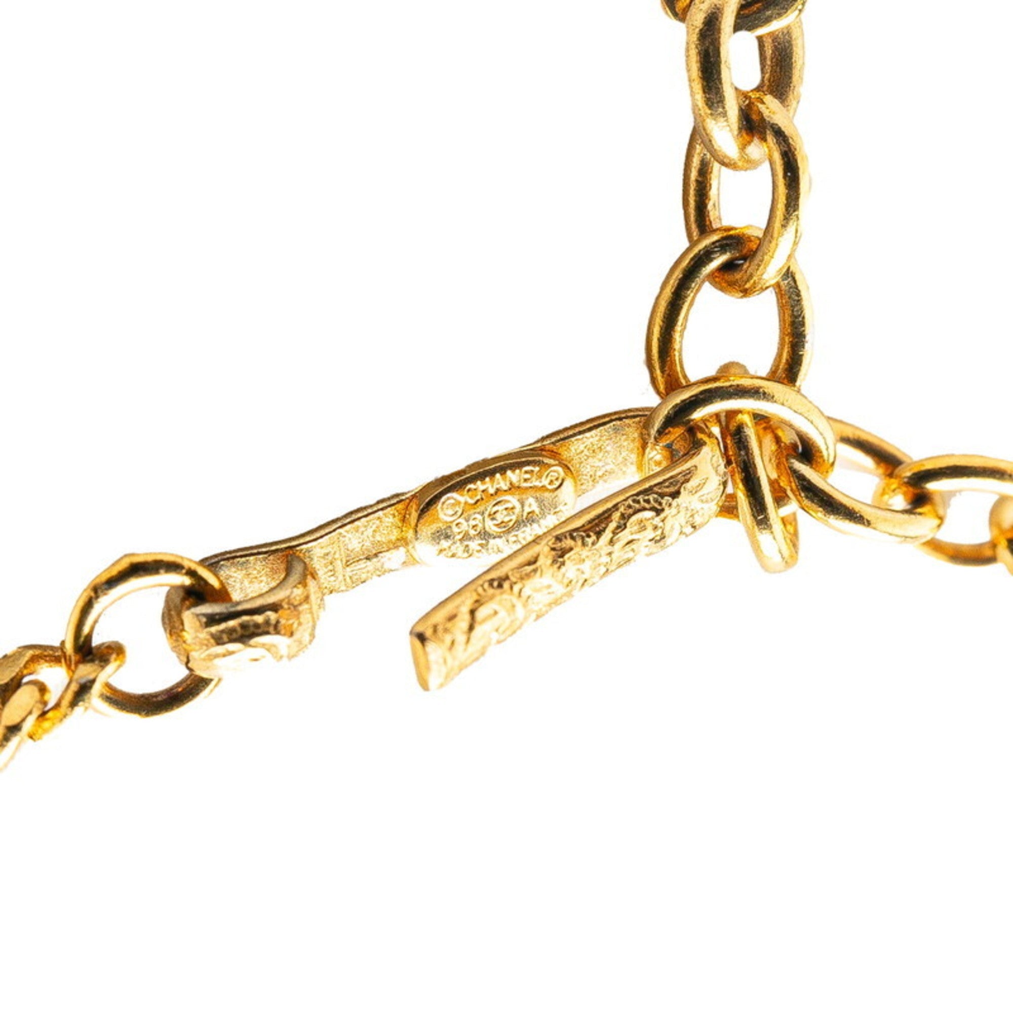 Camellia Round Pendant Necklace Gold Plated Plastic