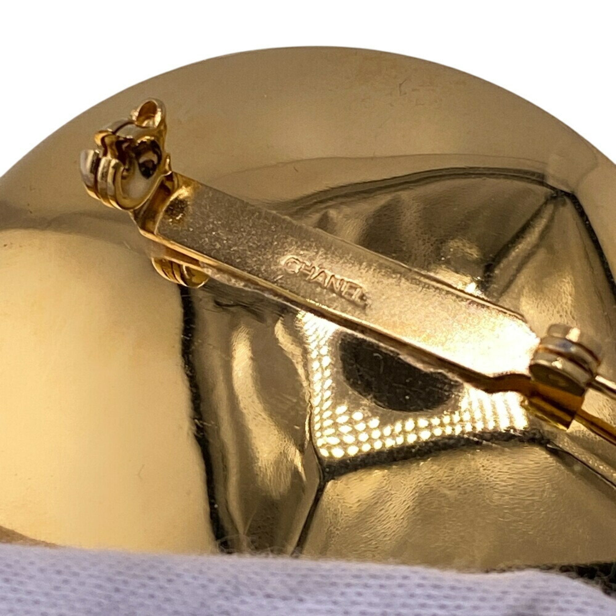 Brooch Gold with Artificial Pearl