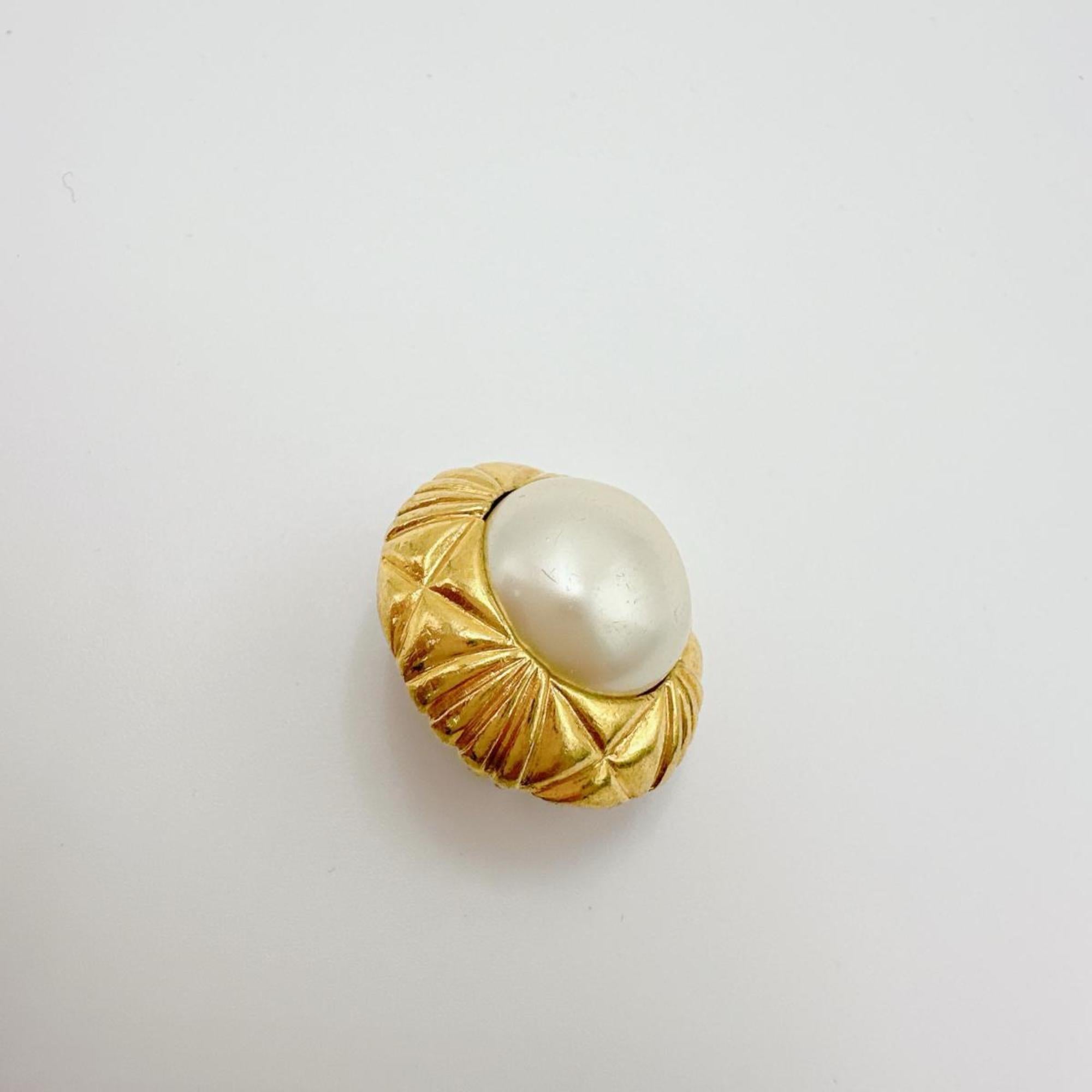 Vintage Clip-On Earrings Pearl Clip-On Gold-Tone Metal