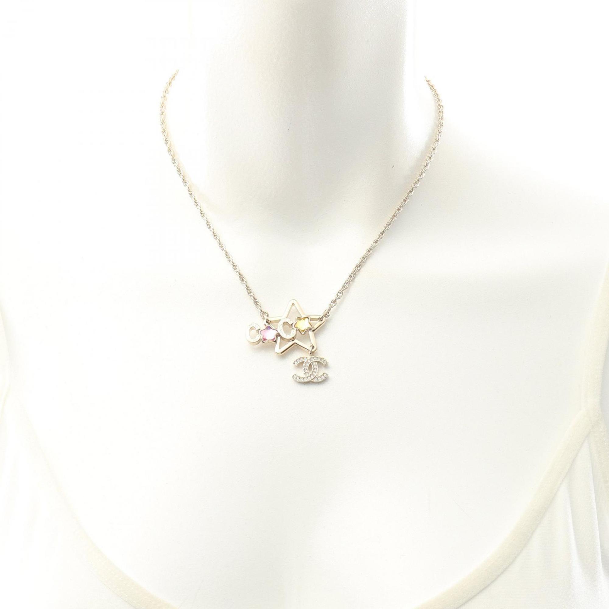 CC Logo Star Pendant Necklace Metal
