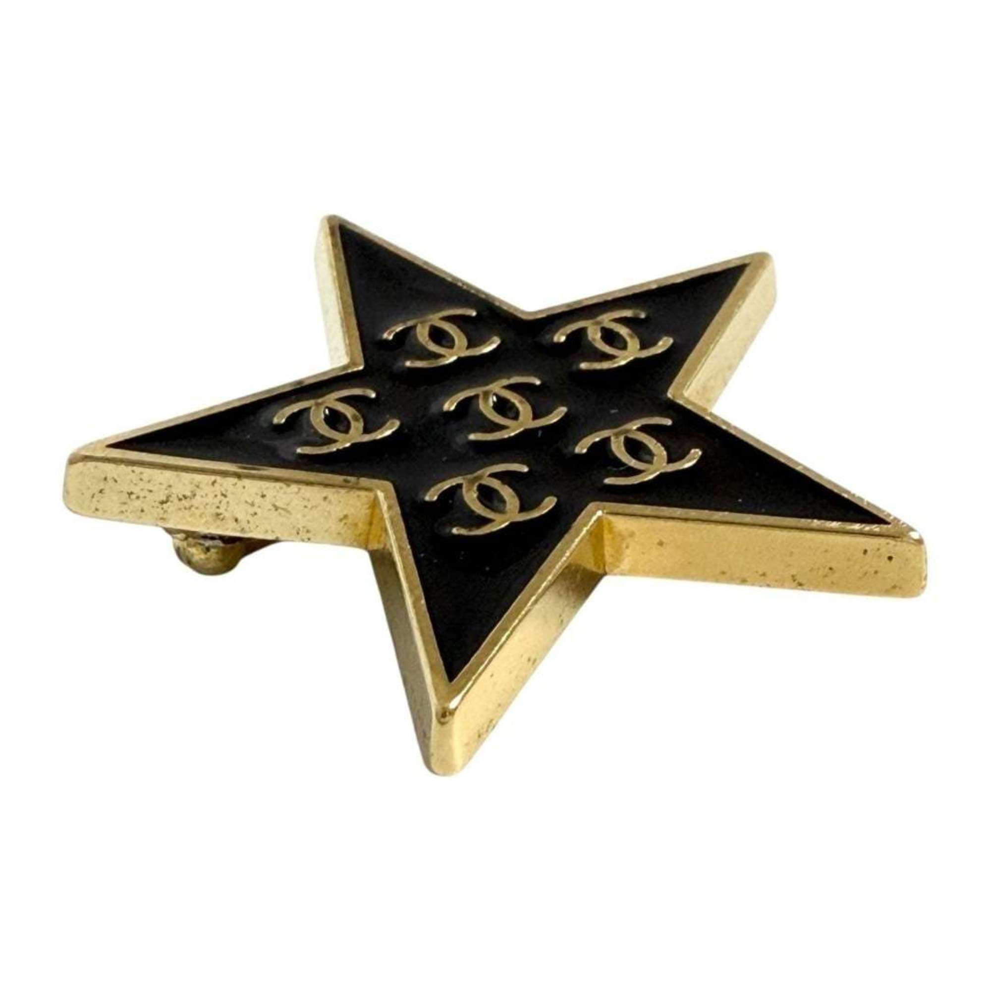 CC Logo Star Brooch Gold-Tone Metal
