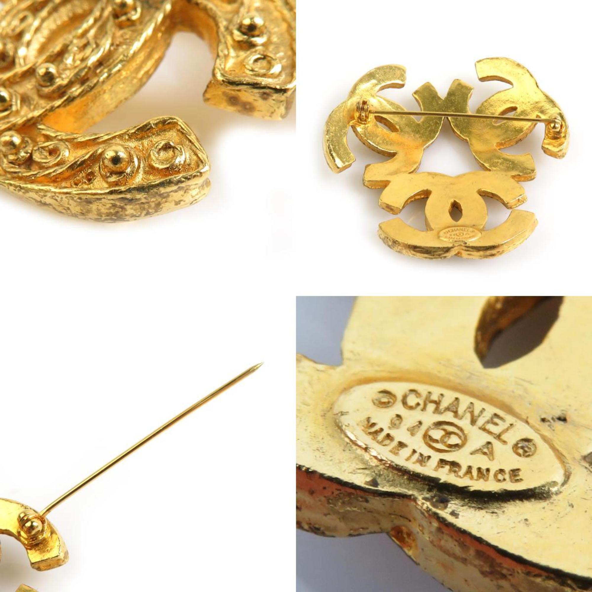 CC Logo Brooch Gold-Tone Metal
