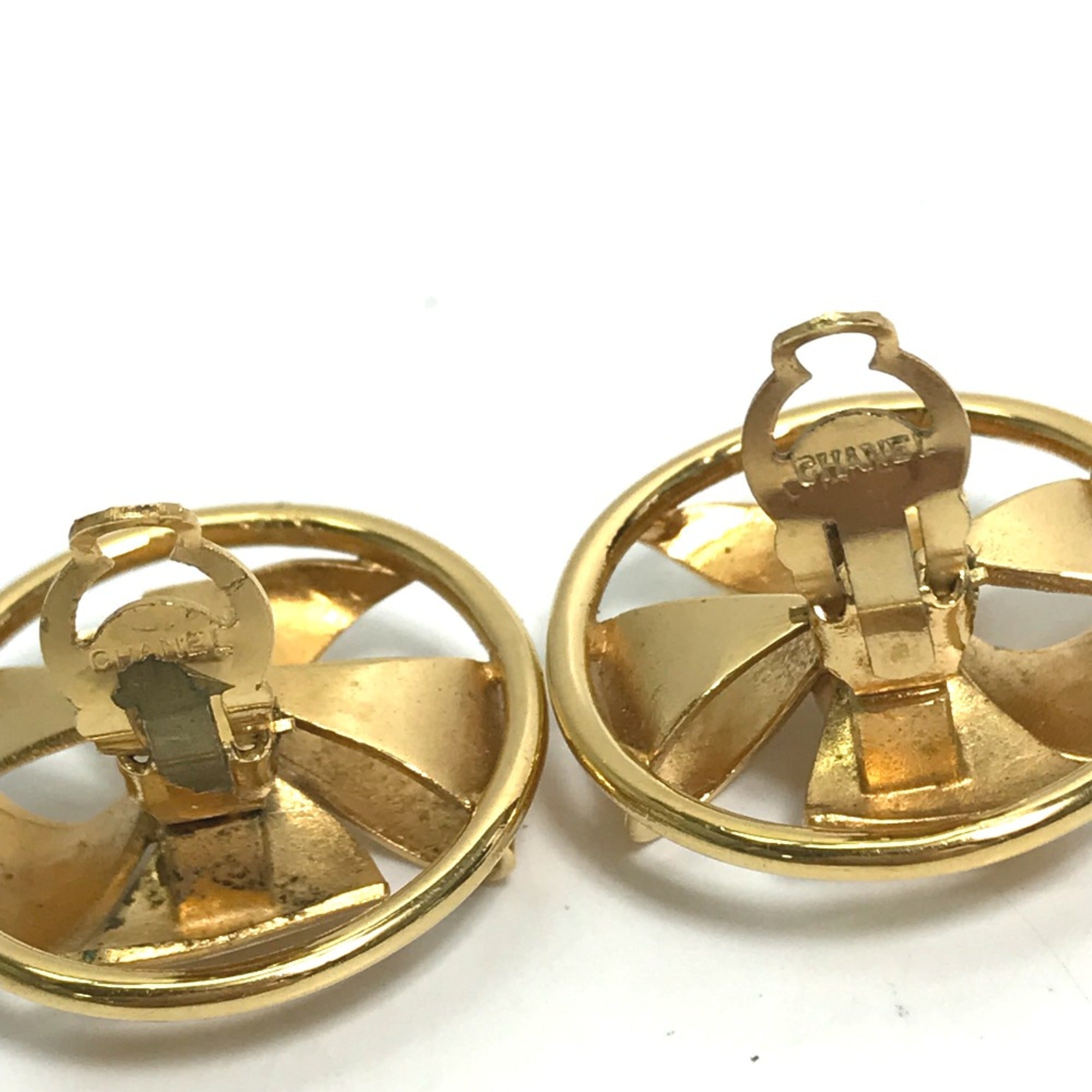 Vintage Clip-On Earrings Clip-On