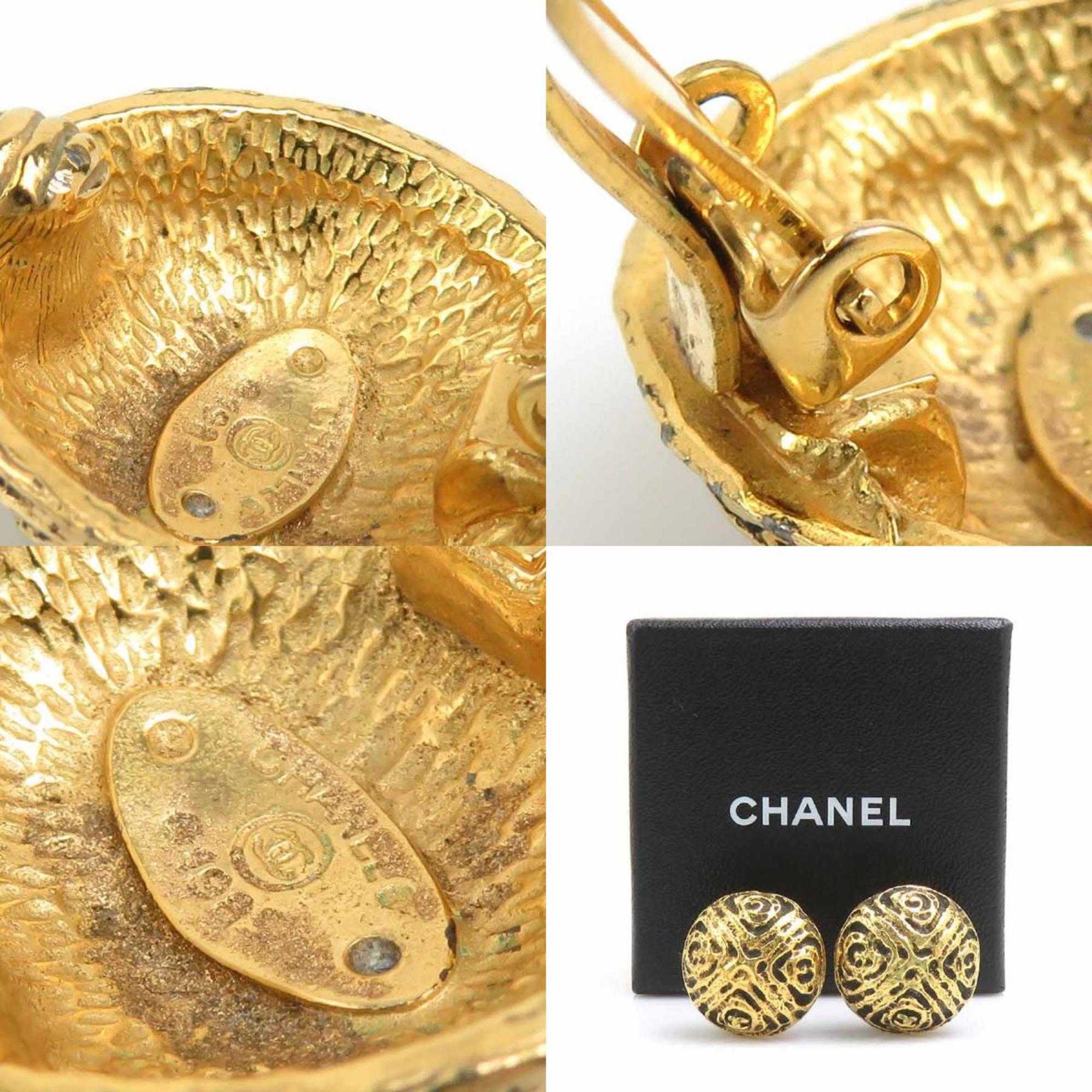 CC Logo Clip-On Earrings Gold-Tone Metal Gold-Tone Metal