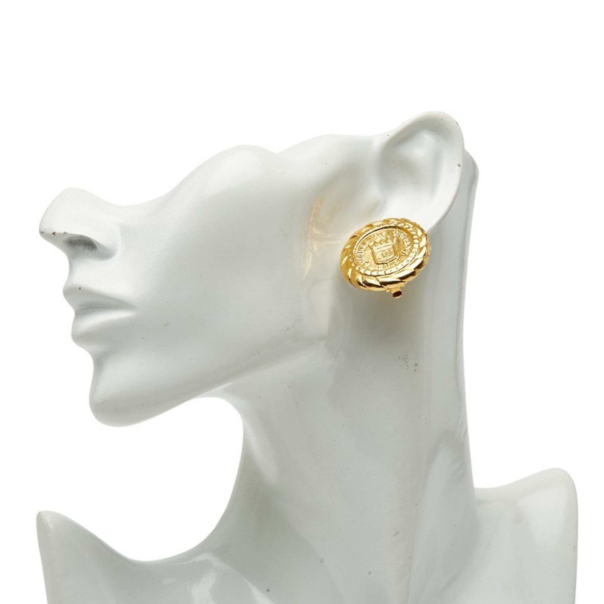 CC Logo Clip-On Earrings Metal Gold-Tone Metal