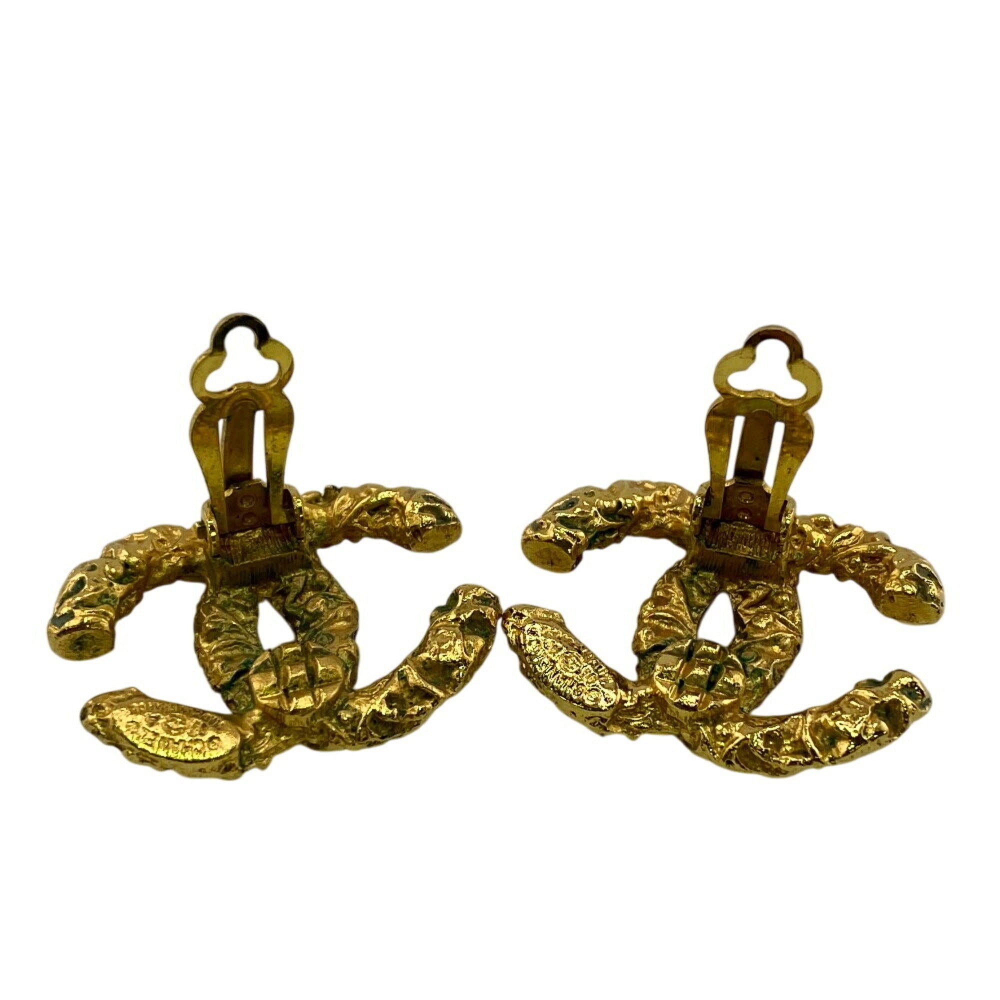 CC Logo Clip-On Earrings Metal Gold-Tone Metal