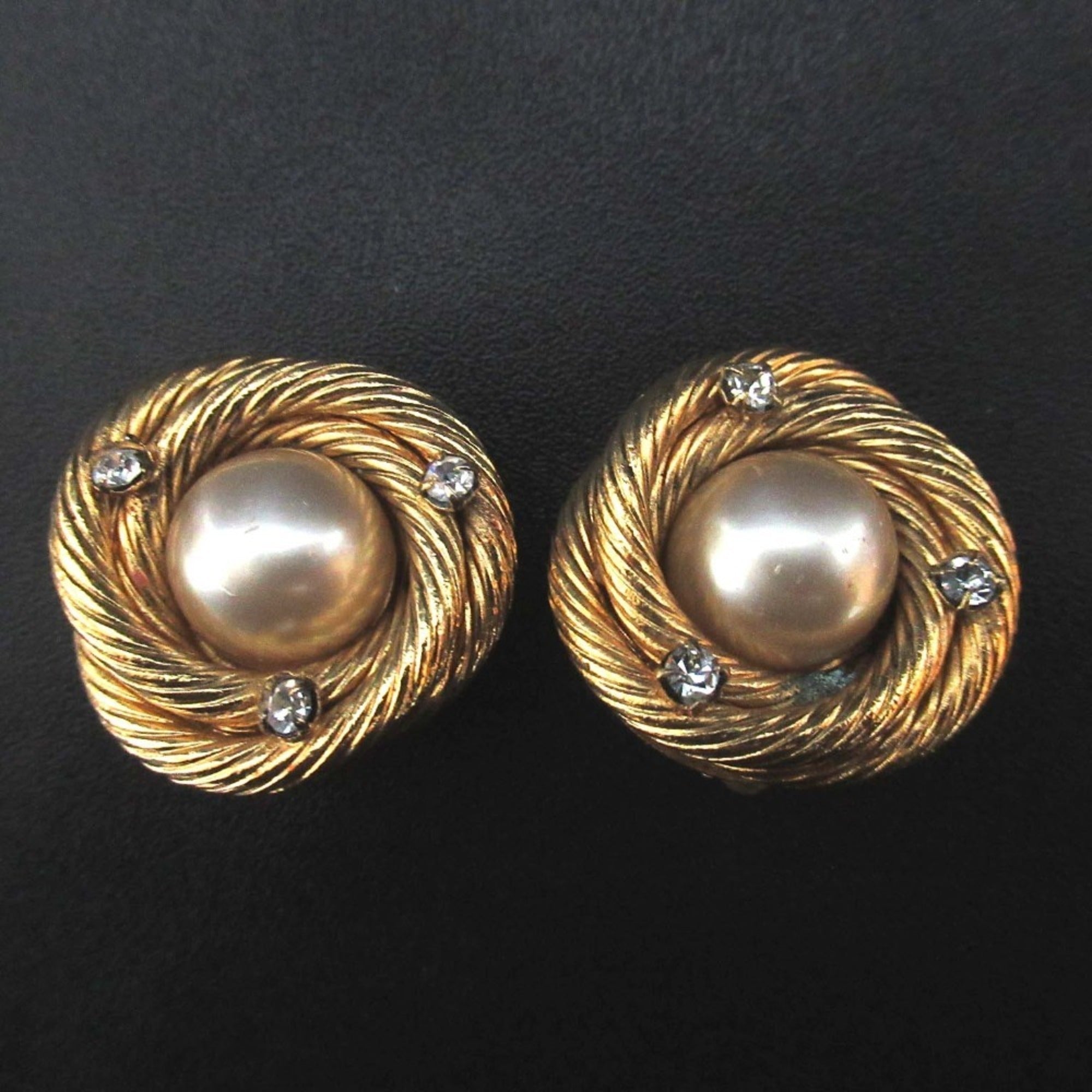 Vintage Clip-On Earrings Pearl Clip-On Gold-Tone Metal