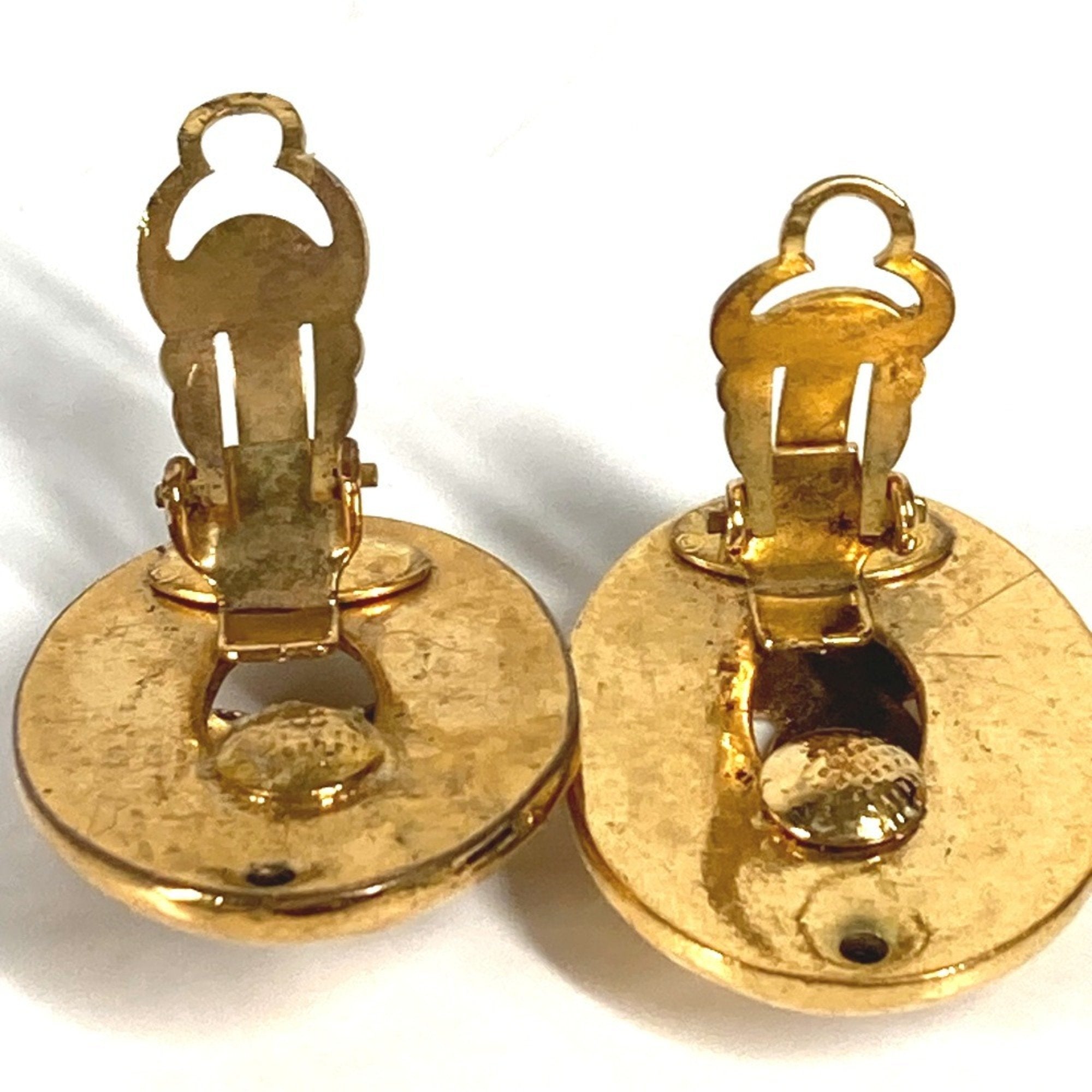 CC Logo Round Clip-On Earrings Gold-Tone Metal Gold-Tone Metal