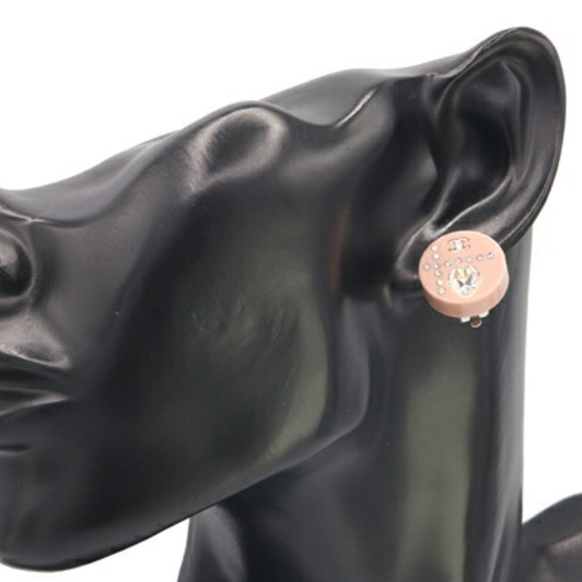 CC Logo Round Heart Earrings Metal