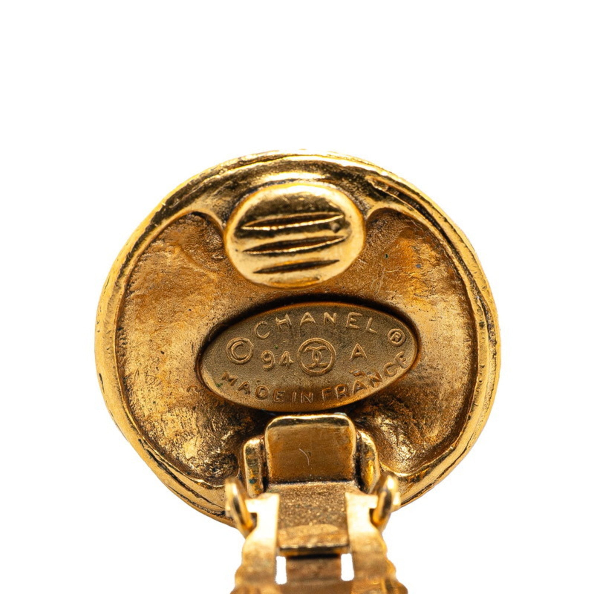 CC Logo Round Clip-On Earrings Metal Gold-Tone Metal