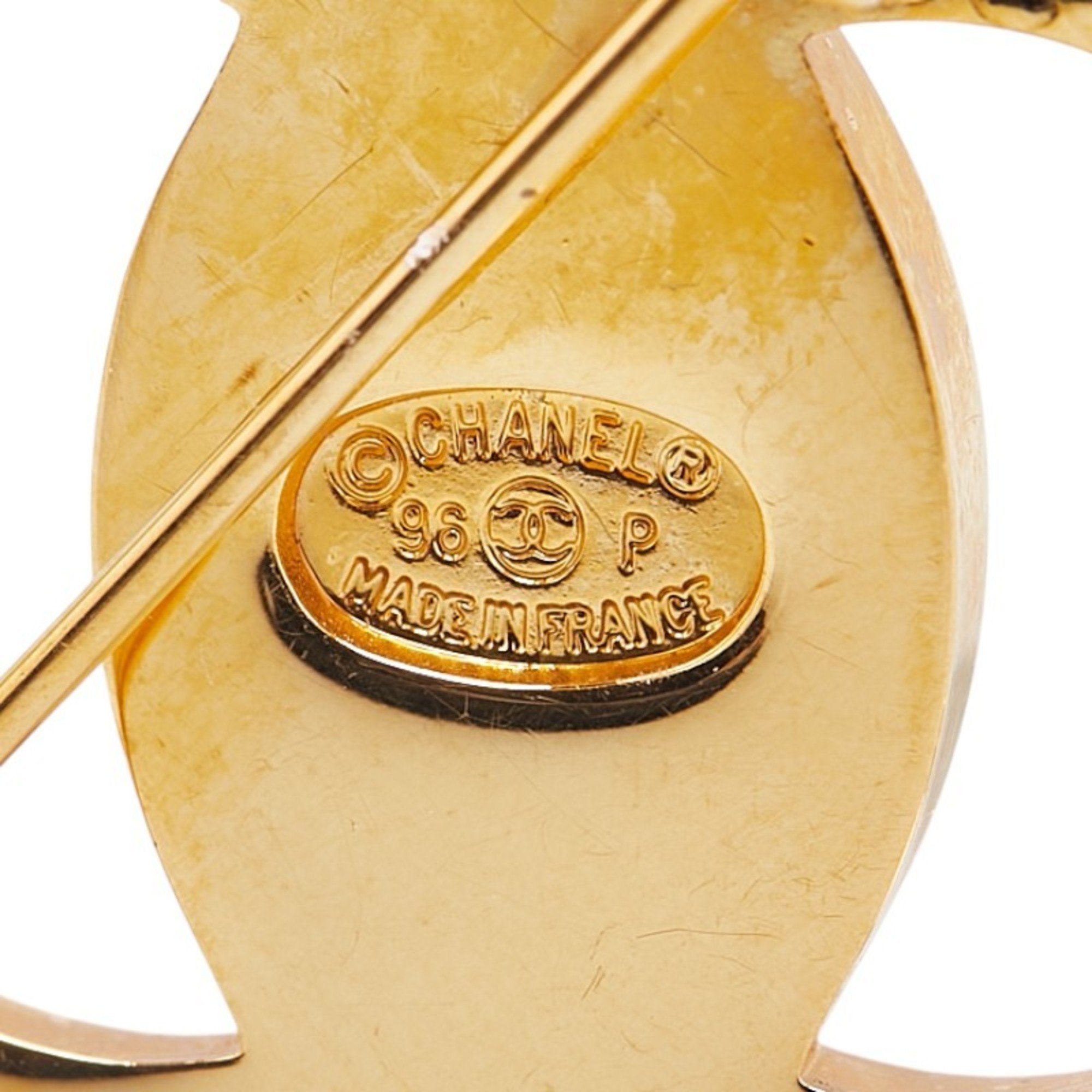 CC Logo Turnlock Brooch Metal