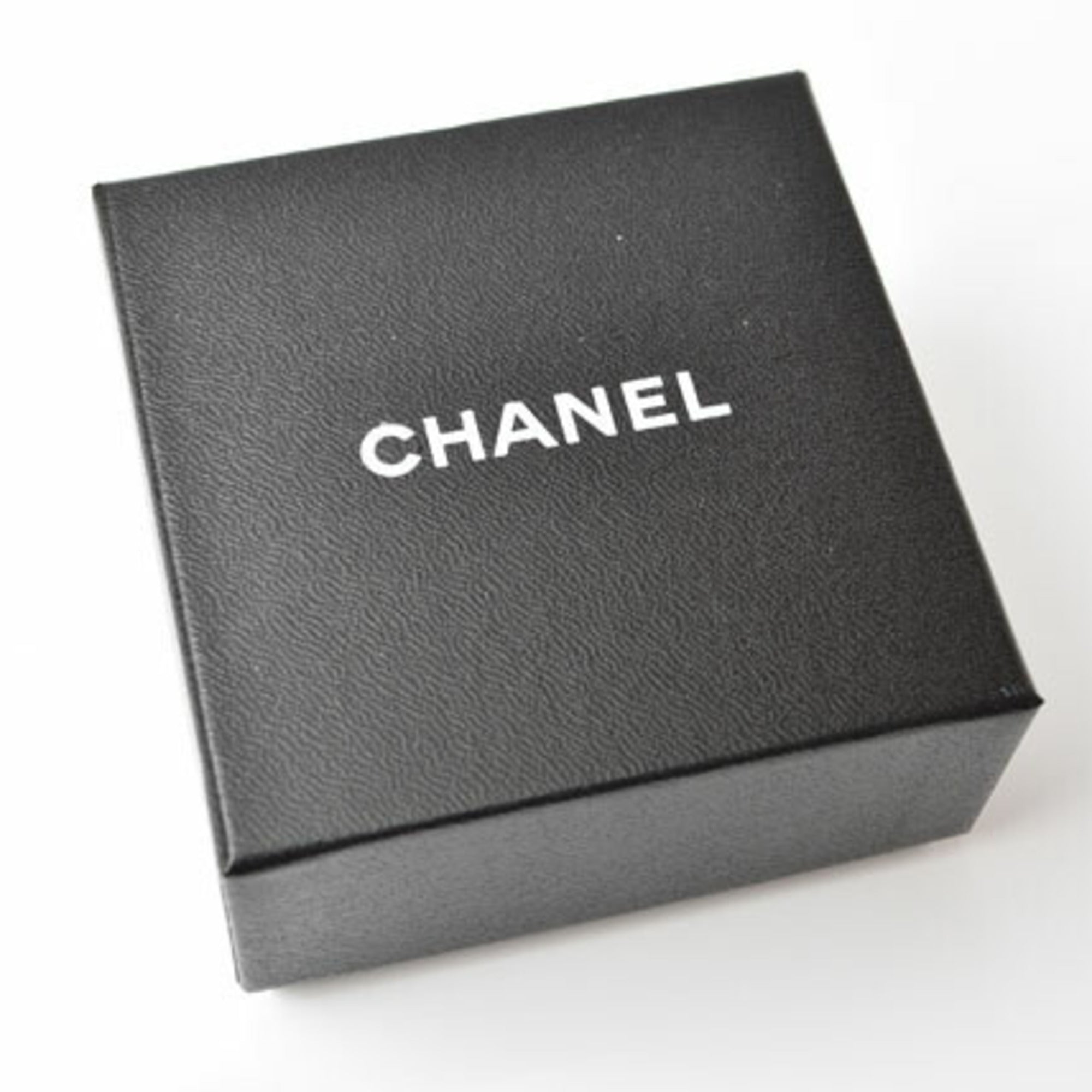 CC Logo Brooch Gold-Tone Metal