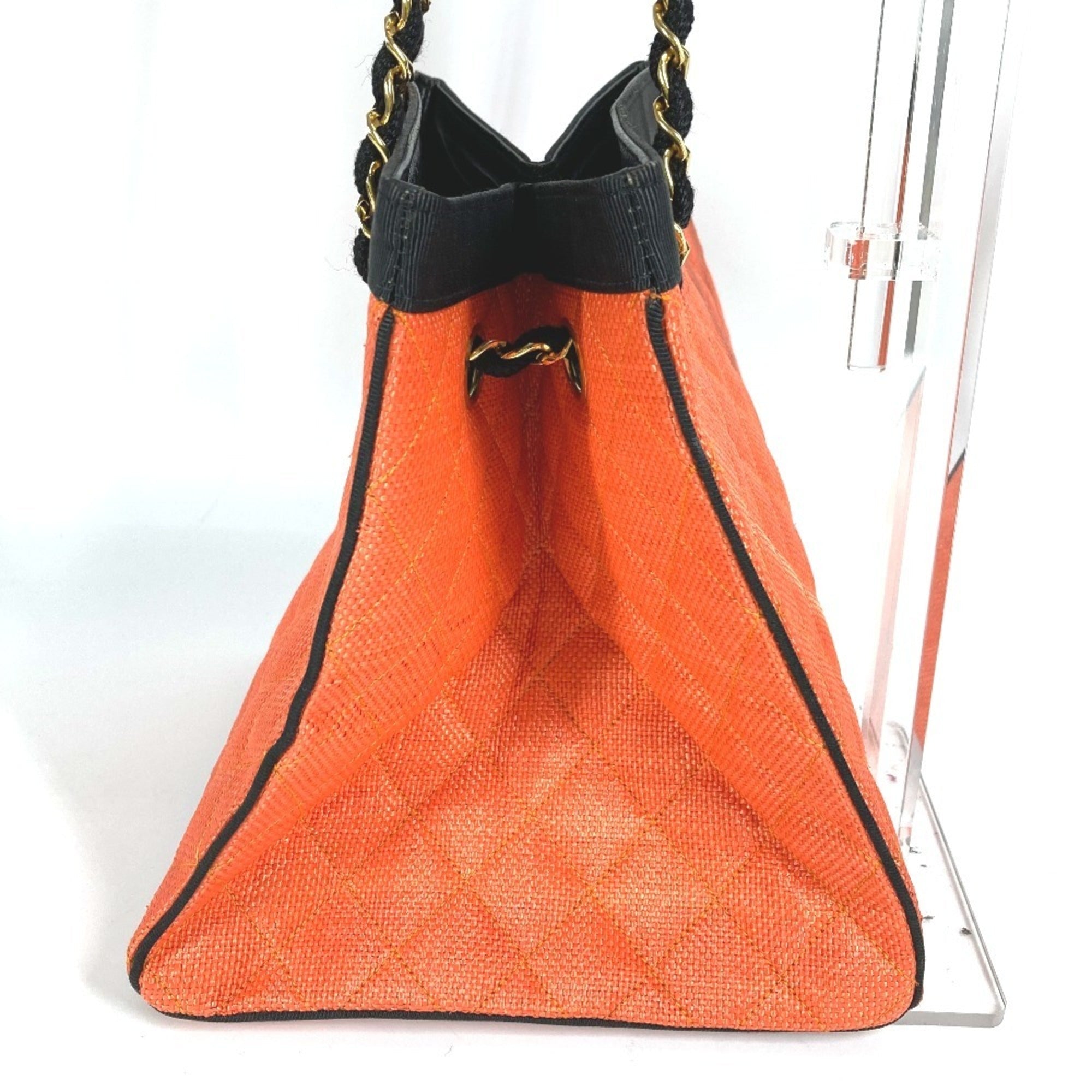 Vintage Chain Tote Quilted Caviar Medium