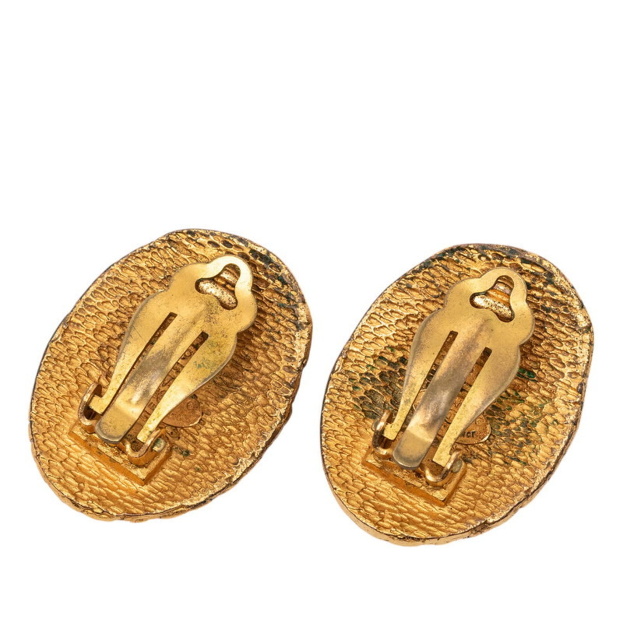 CC Logo Oval Clip-On Earrings Metal Gold-Tone Metal