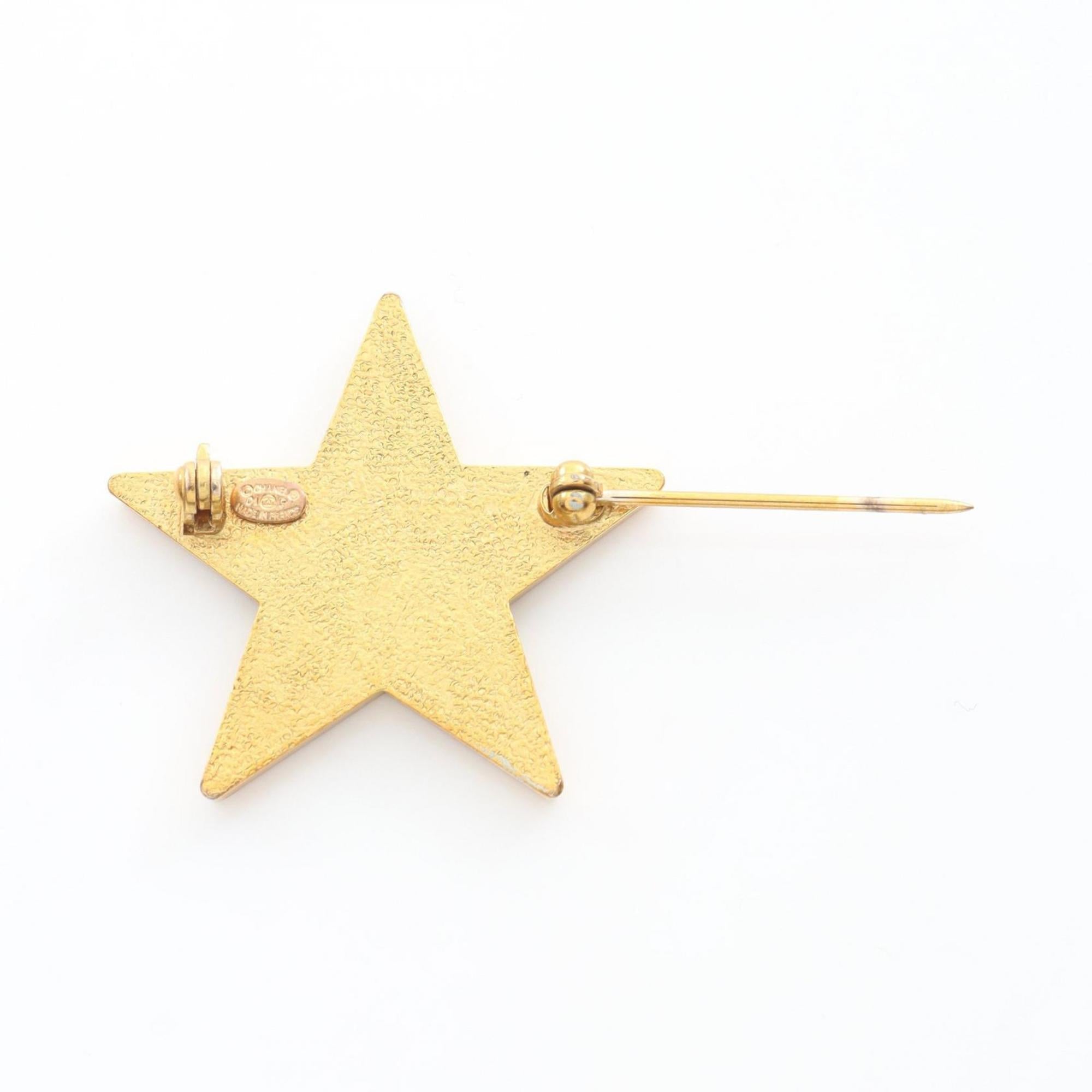 CC Logo Star Brooch Metal