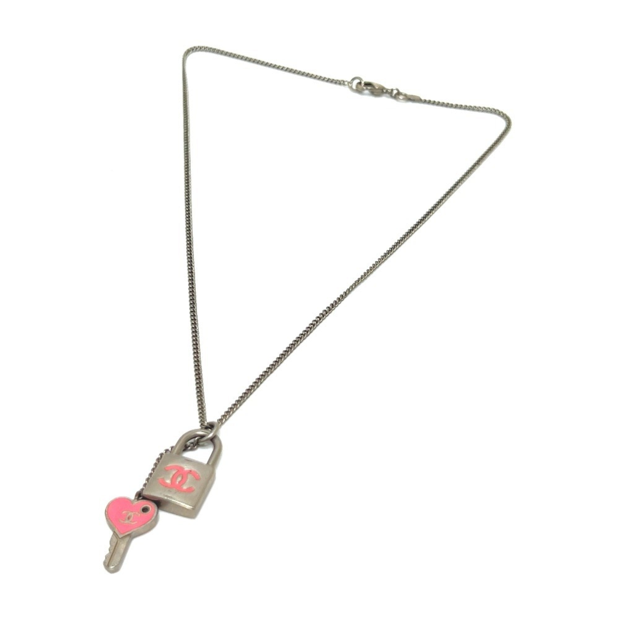 CC Logo Chain Heart Pendant Necklace Silver-Tone Metal