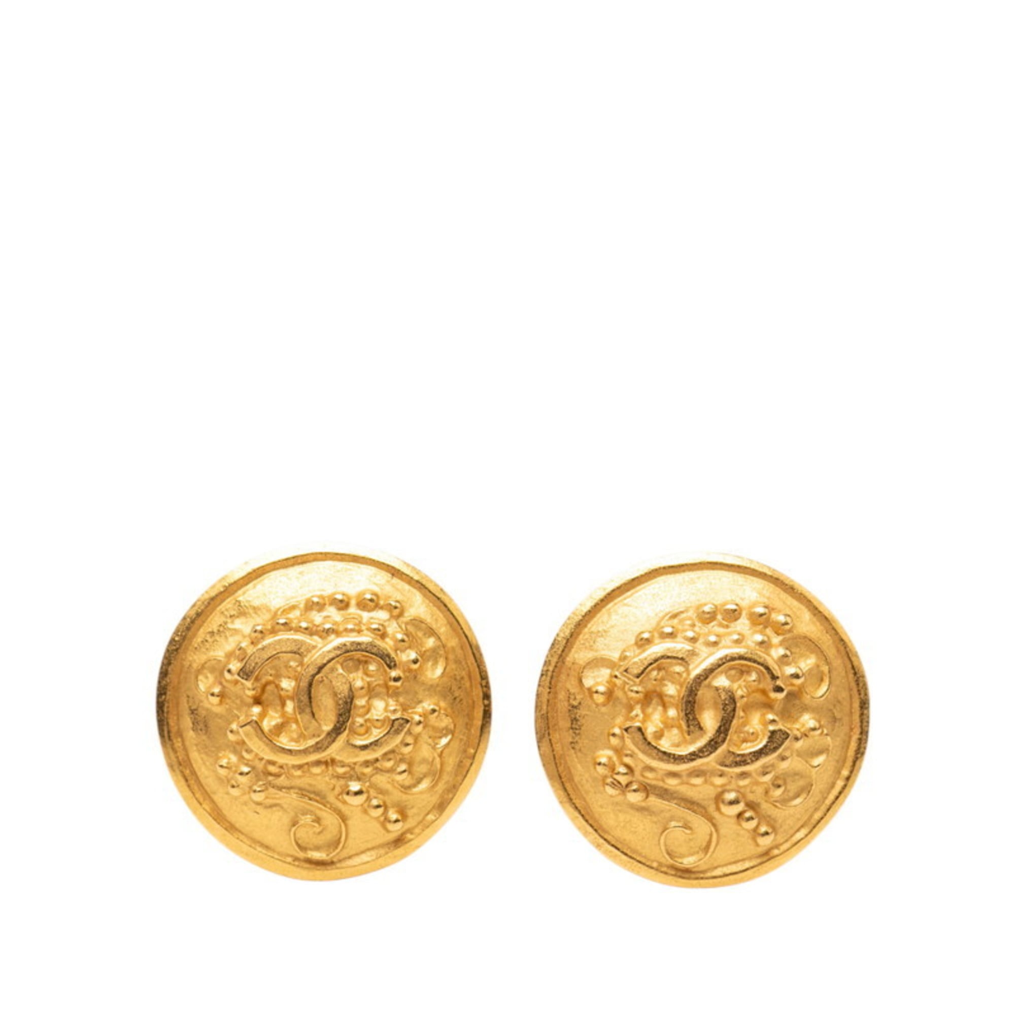 CC Logo Round Clip-On Earrings Metal Gold-Tone Metal
