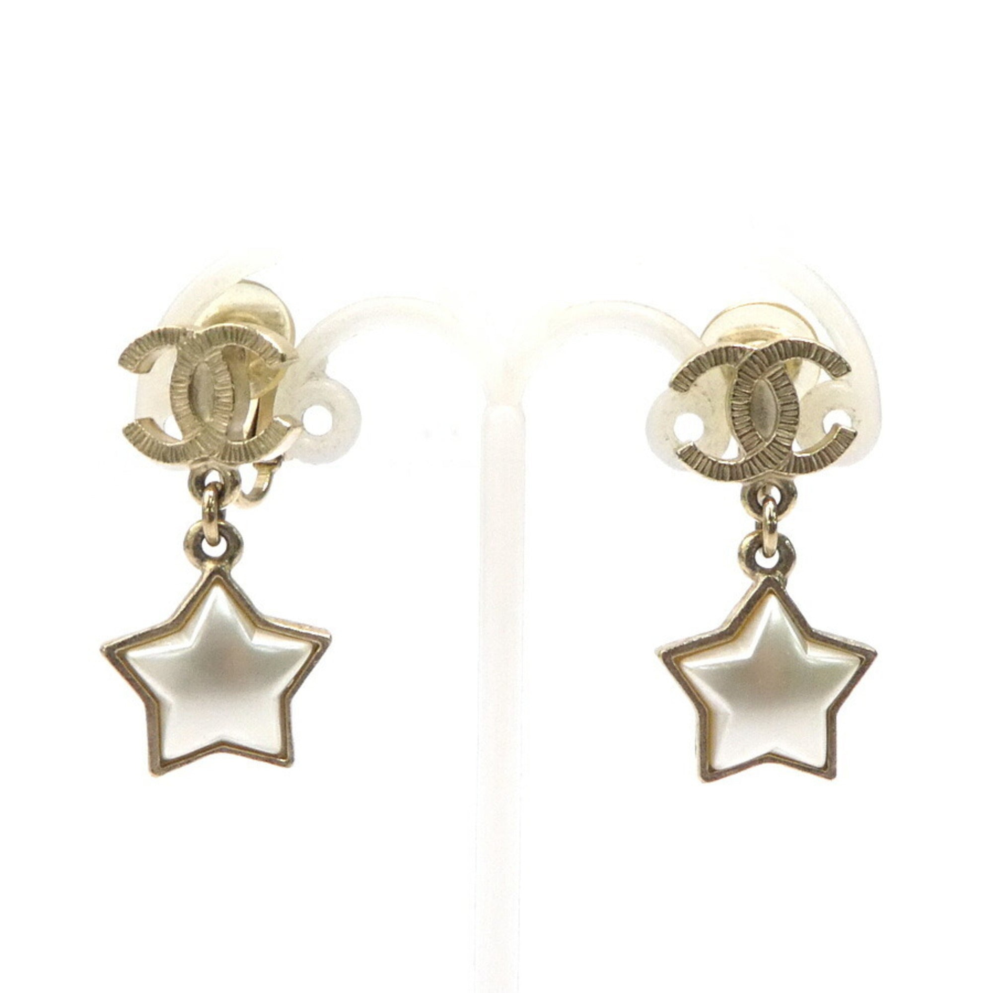CC Logo Star Clip-On Earrings Gold-Tone Metal