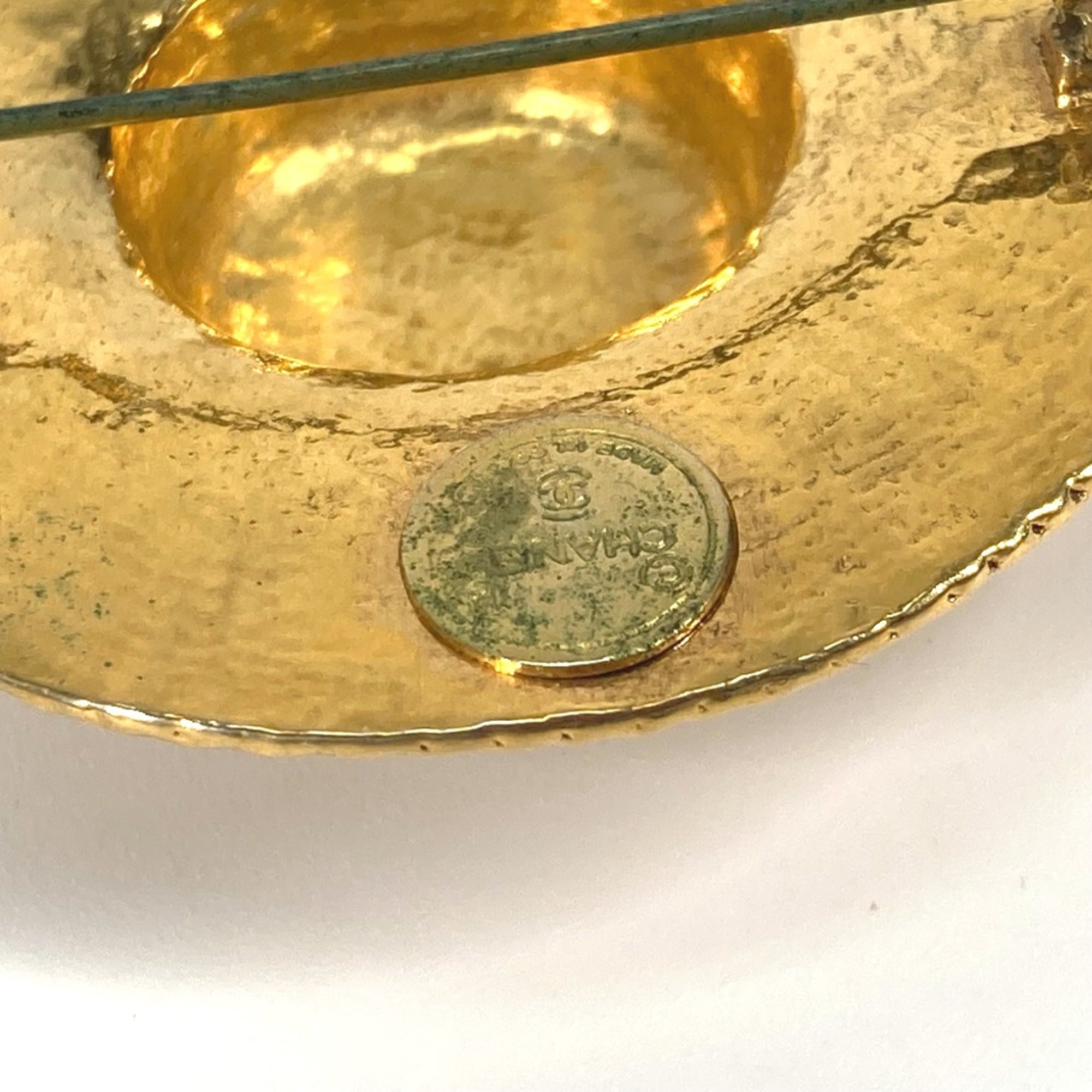 Vintage Brooch Metal Gold