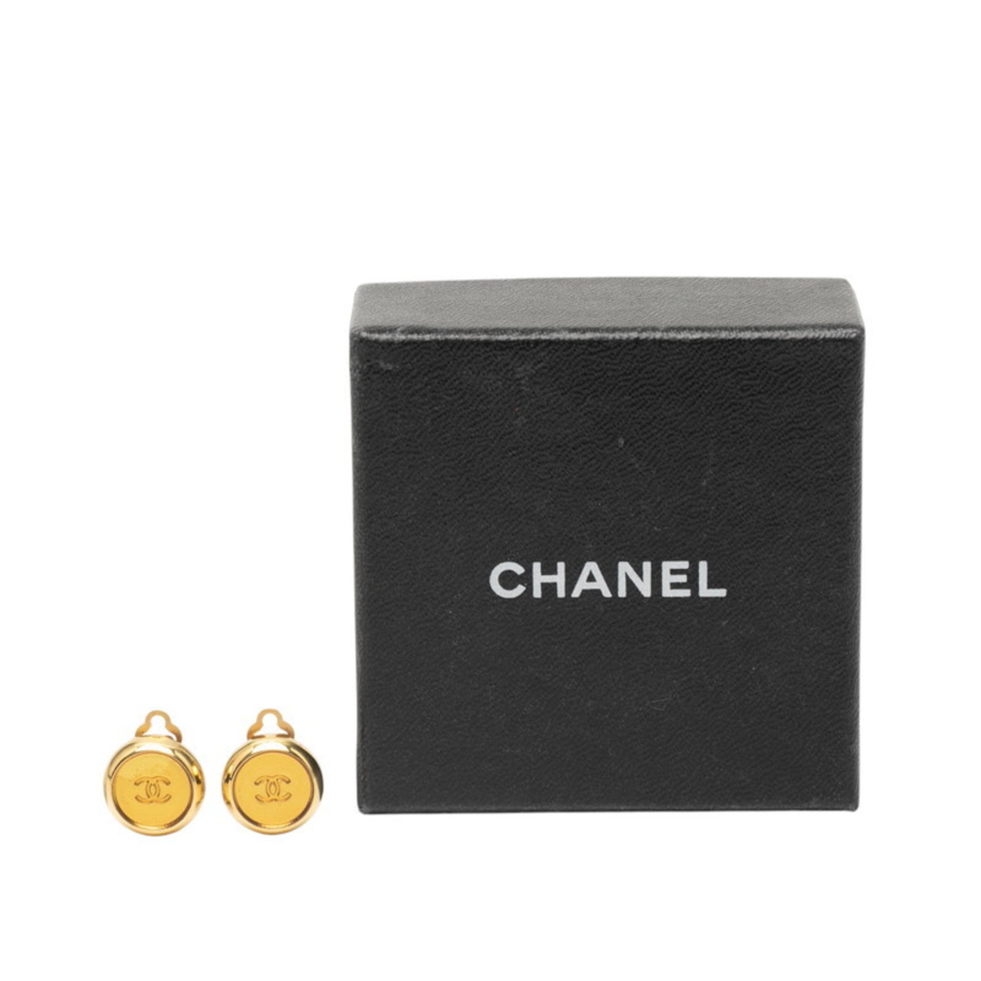 CC Logo Clip-On Earrings Metal Gold-Tone Metal