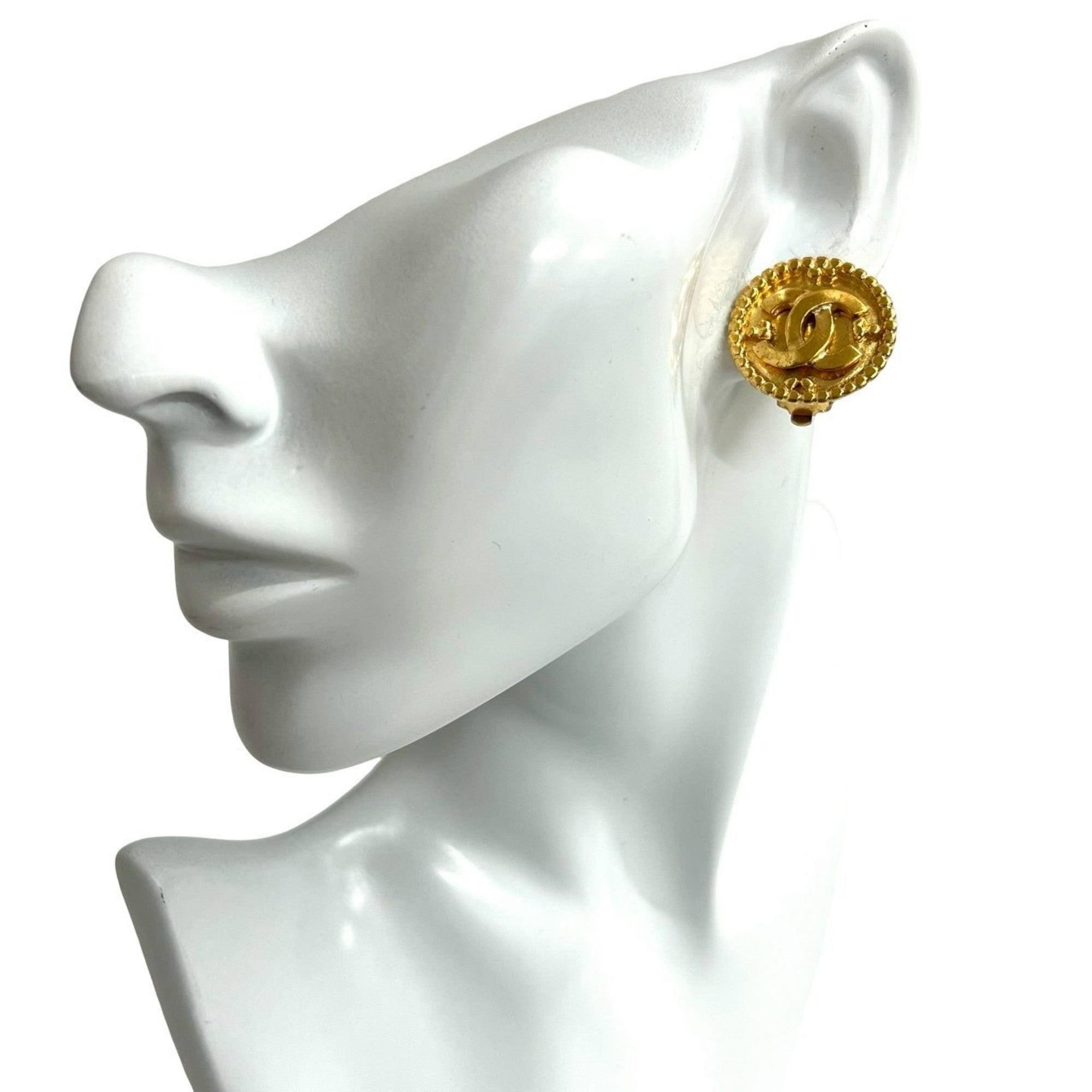 CC Logo Clip-On Earrings Metal Gold-Tone Metal