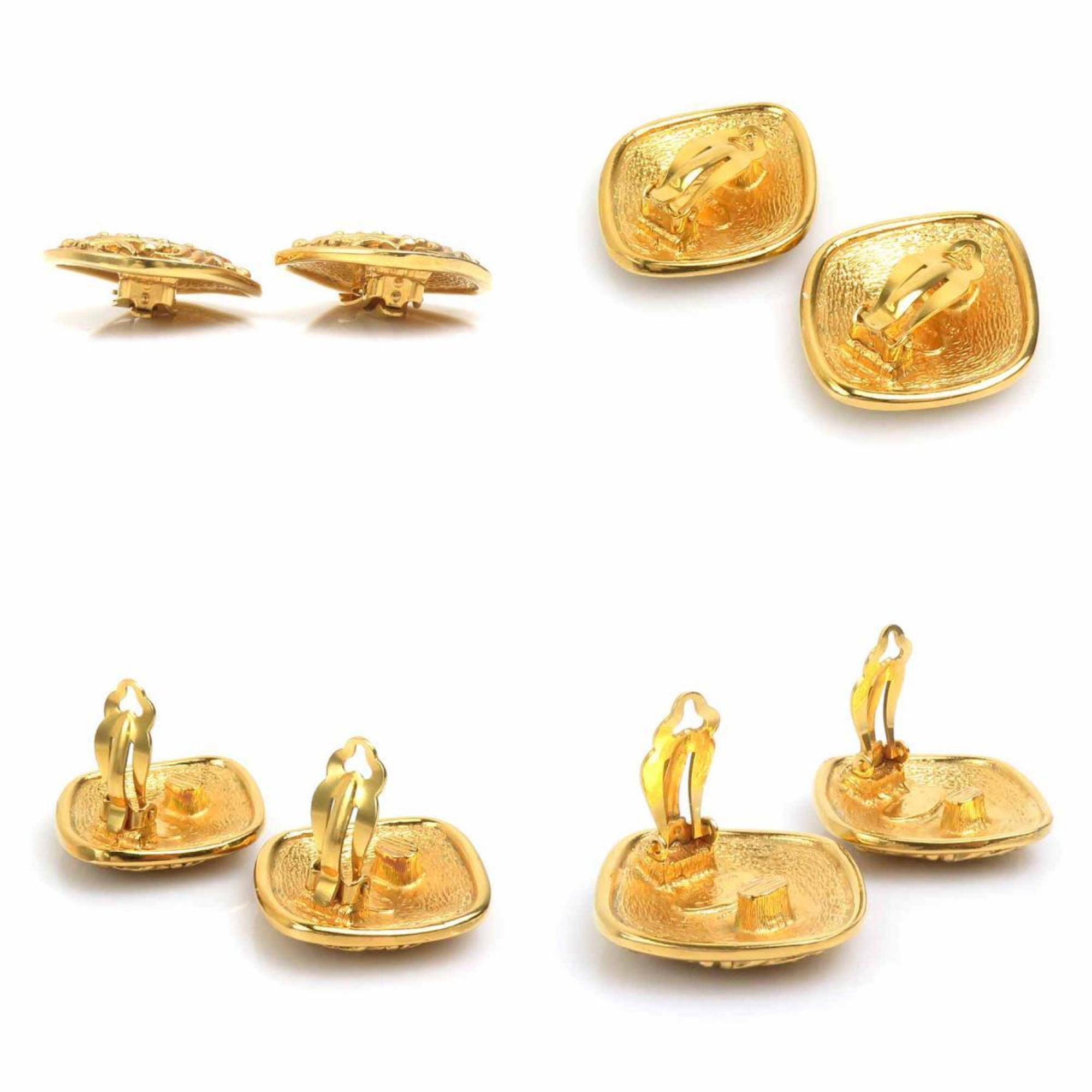 CC Logo Clip-On Earrings Gold-Tone Metal Gold-Tone Metal