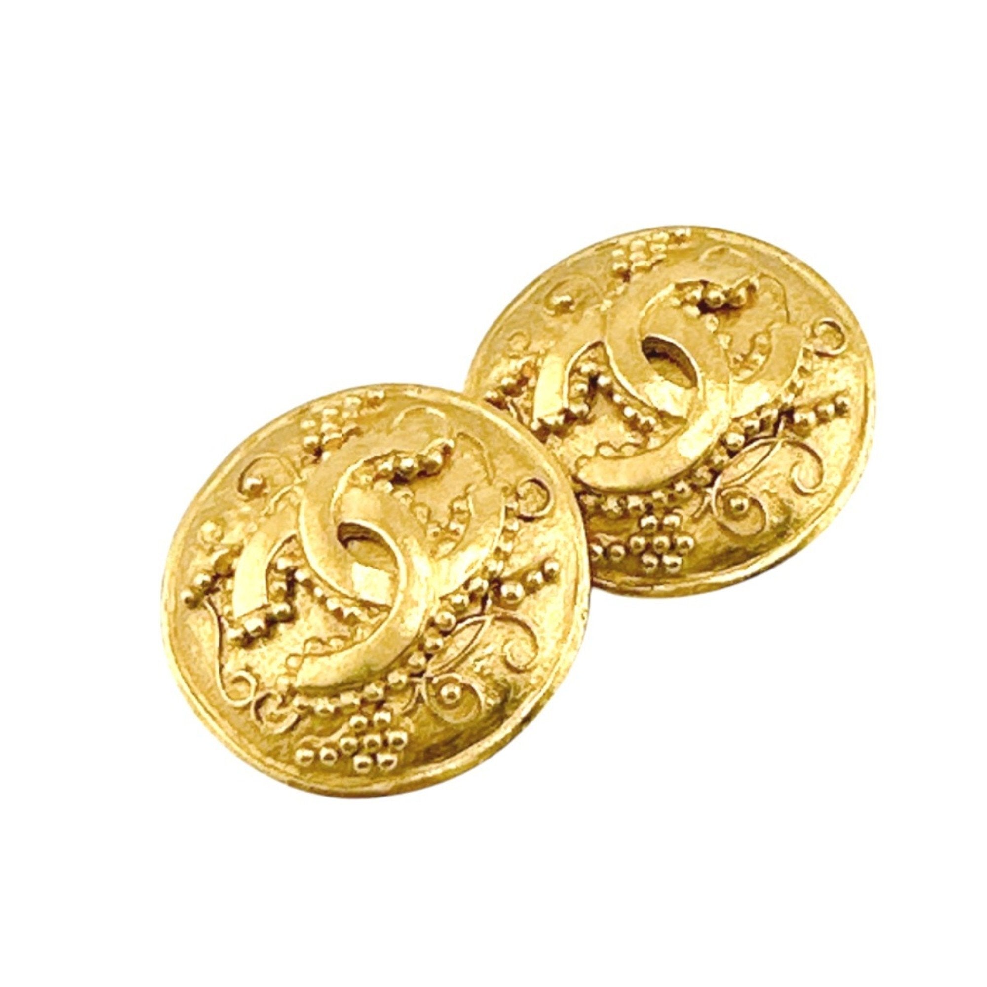 CC Logo Clip-On Earrings Metal Gold-Tone Metal