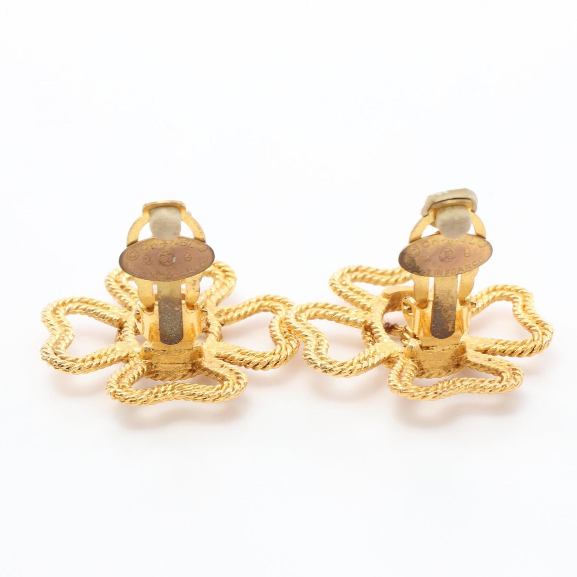 CC Logo Clip-On Earrings Metal Gold-Tone Metal