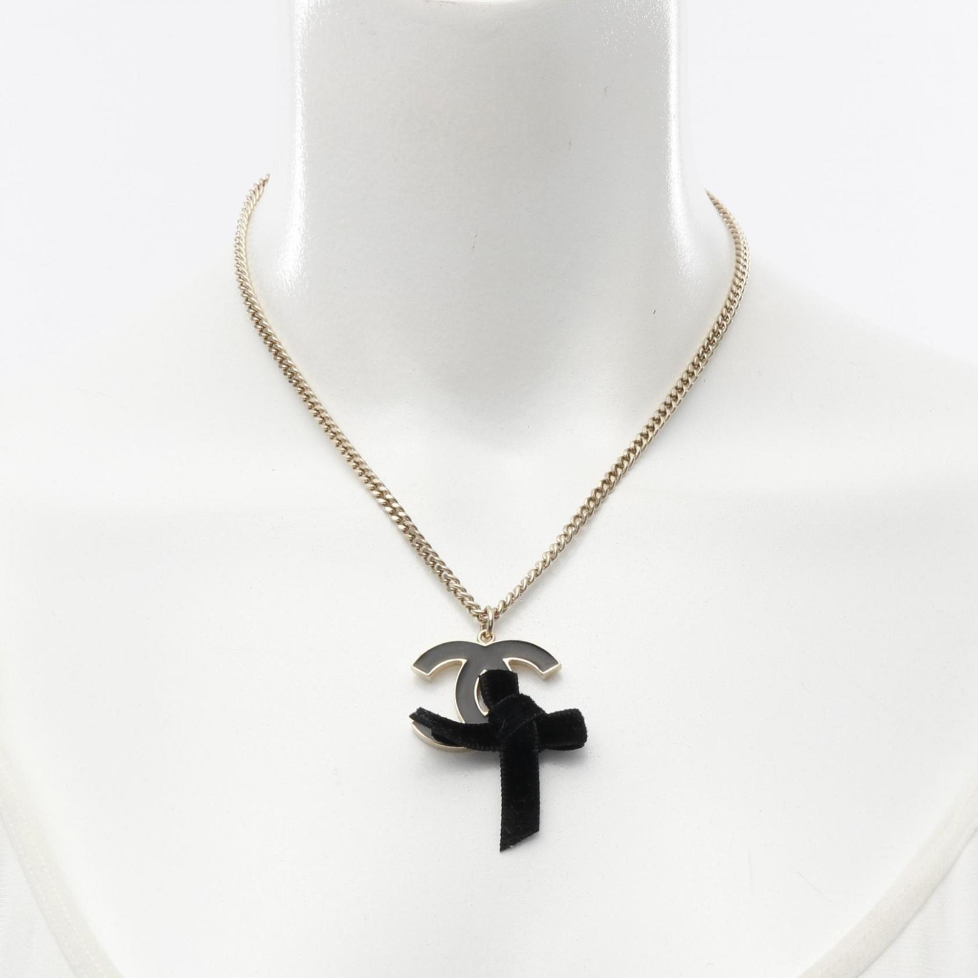 CC Logo Pendant Necklace Metal