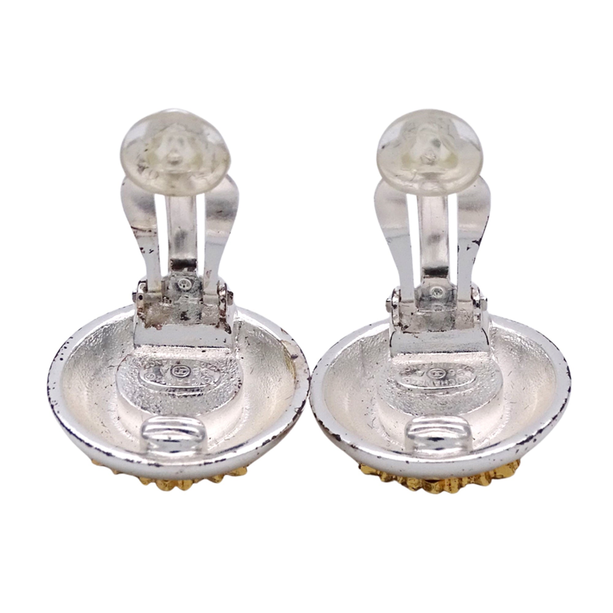 CC Logo Round Clip-On Earrings Metal Gold-Tone Metal