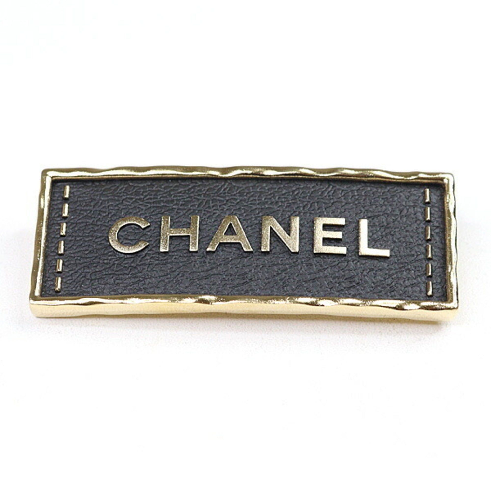 Brooch Leather and Metal Black and Gold Tag