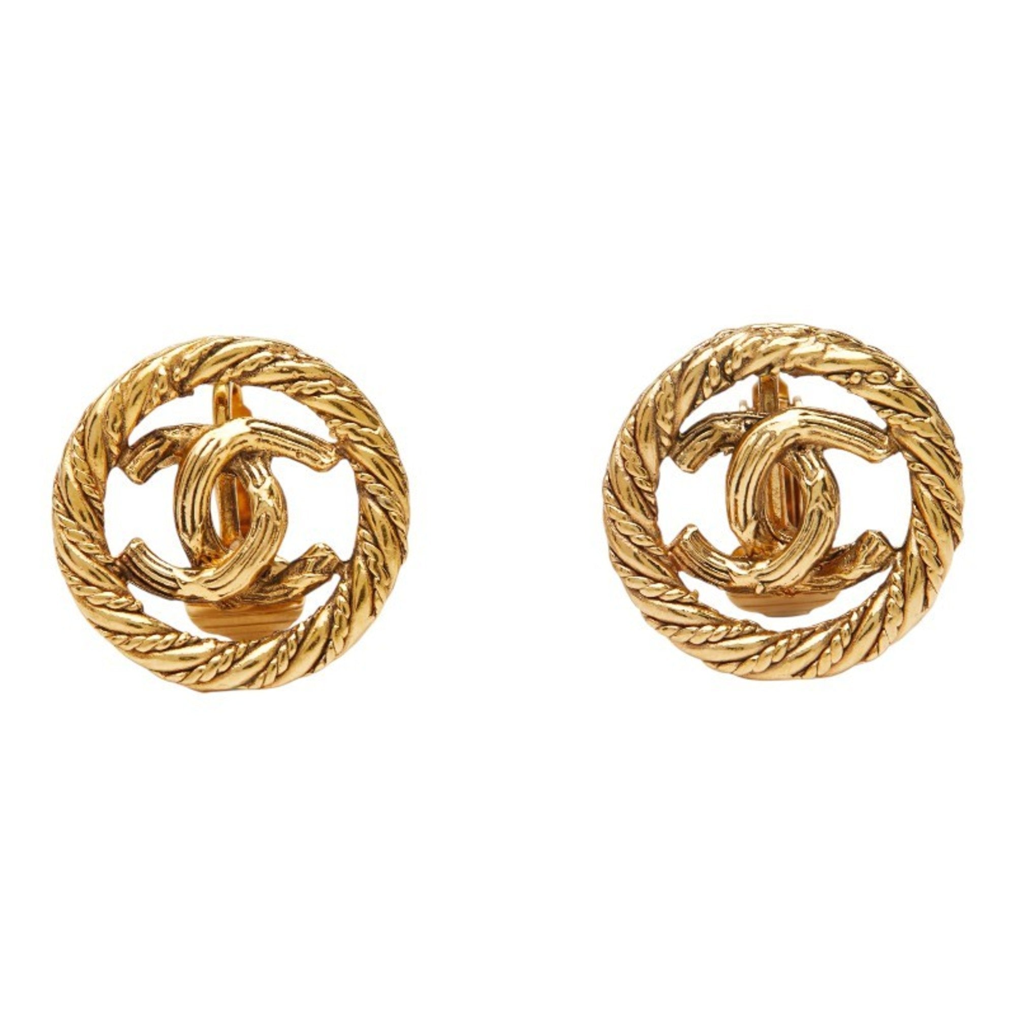 CC Logo Round Clip-On Earrings Metal Gold-Tone Metal