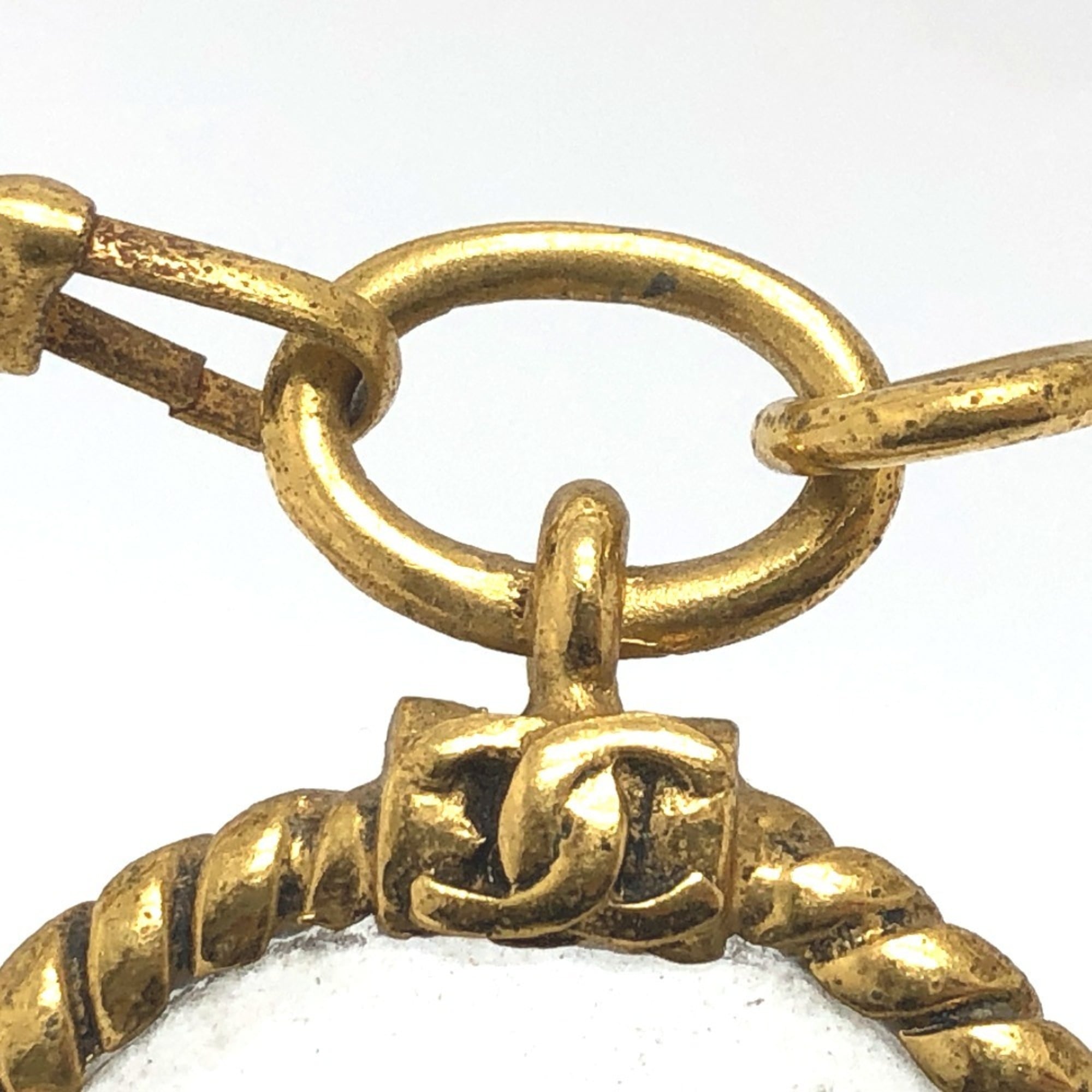 Vintage Magnifying Glass Pendant Necklace Metal Gold