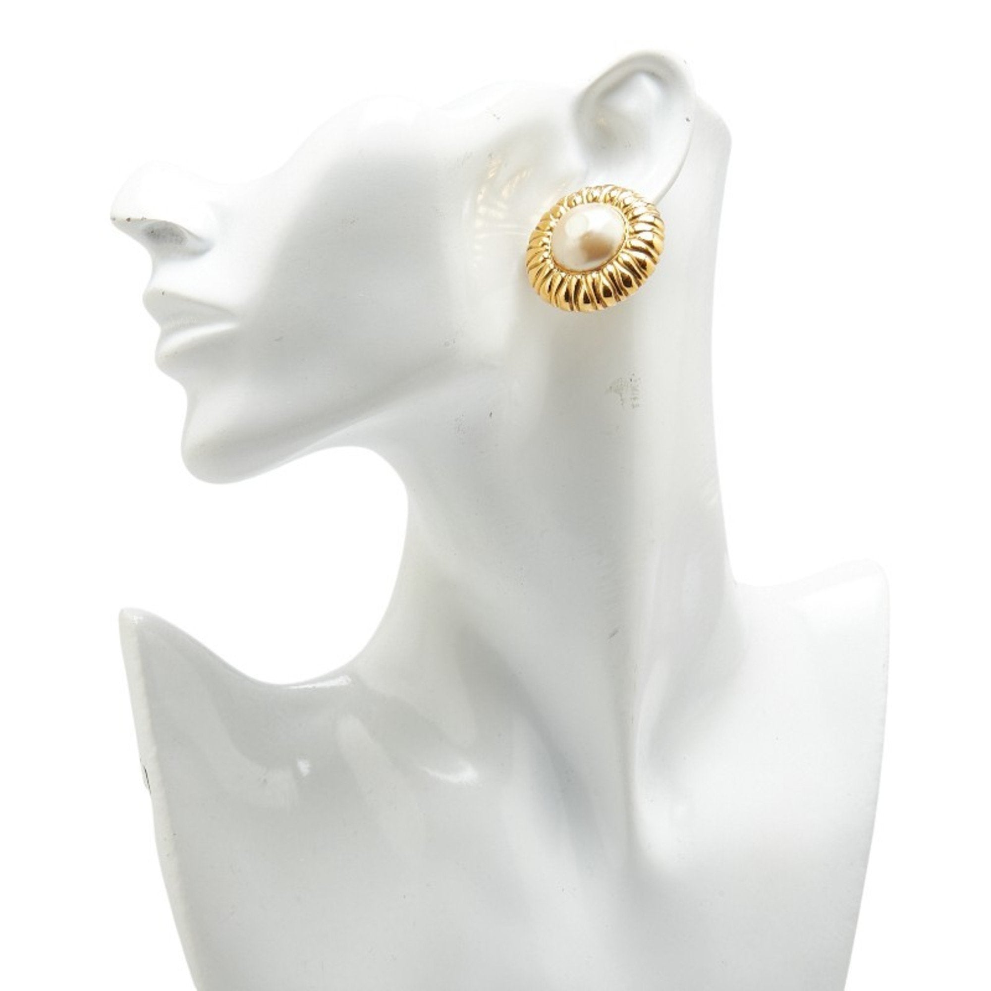 Vintage Earrings Pearl Gold-Tone Metal