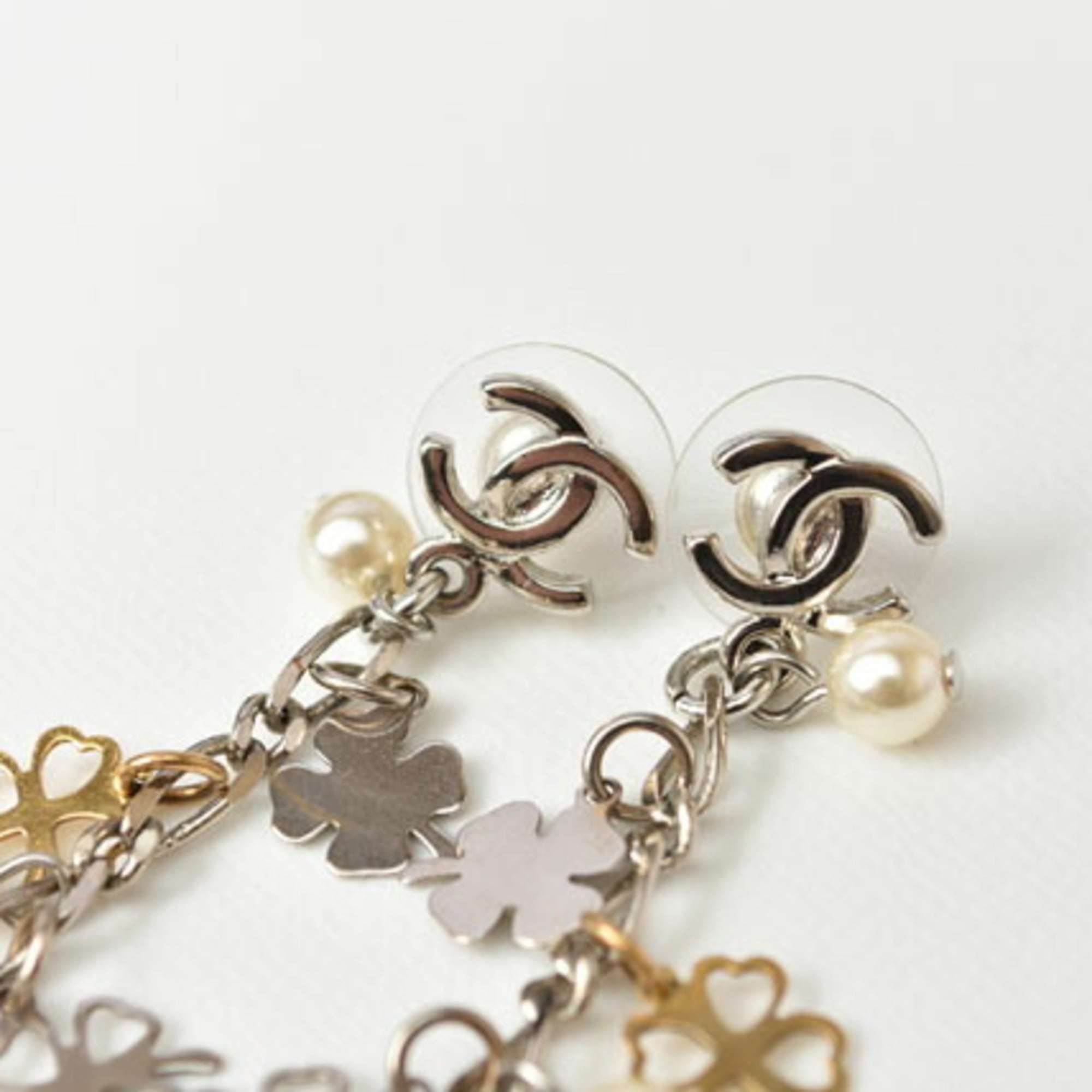 Pearl Earrings Metal and Artificial Pearl