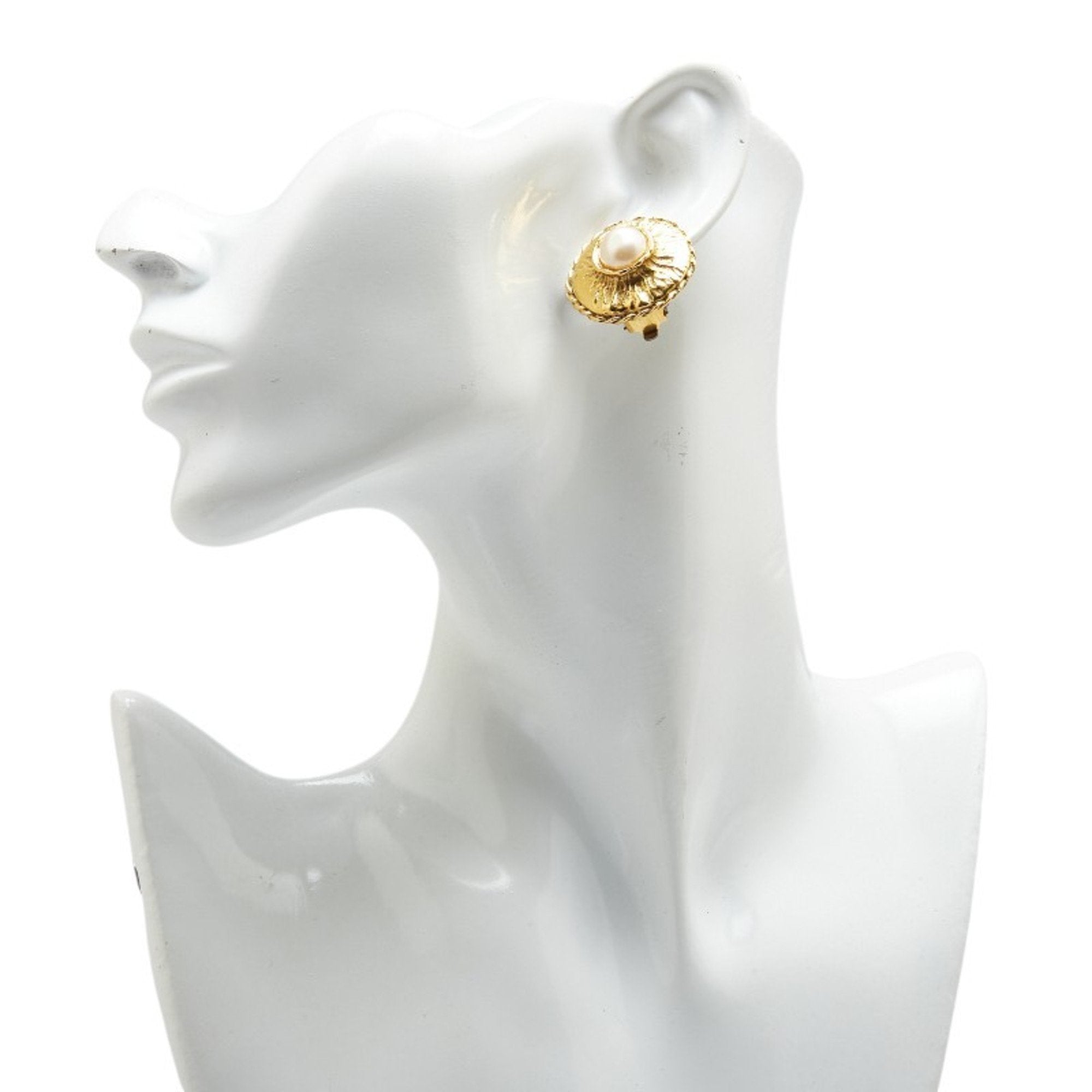 Vintage Earrings Pearl Gold-Tone Metal