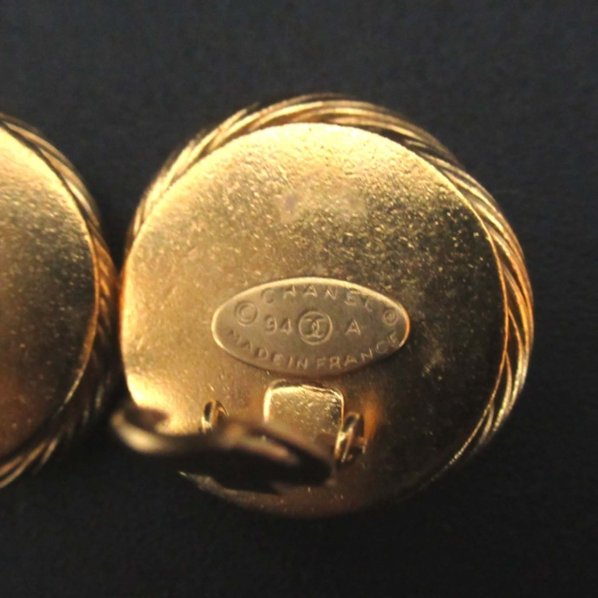 Vintage Clip-On Earrings Pearl Clip-On Gold-Tone Metal