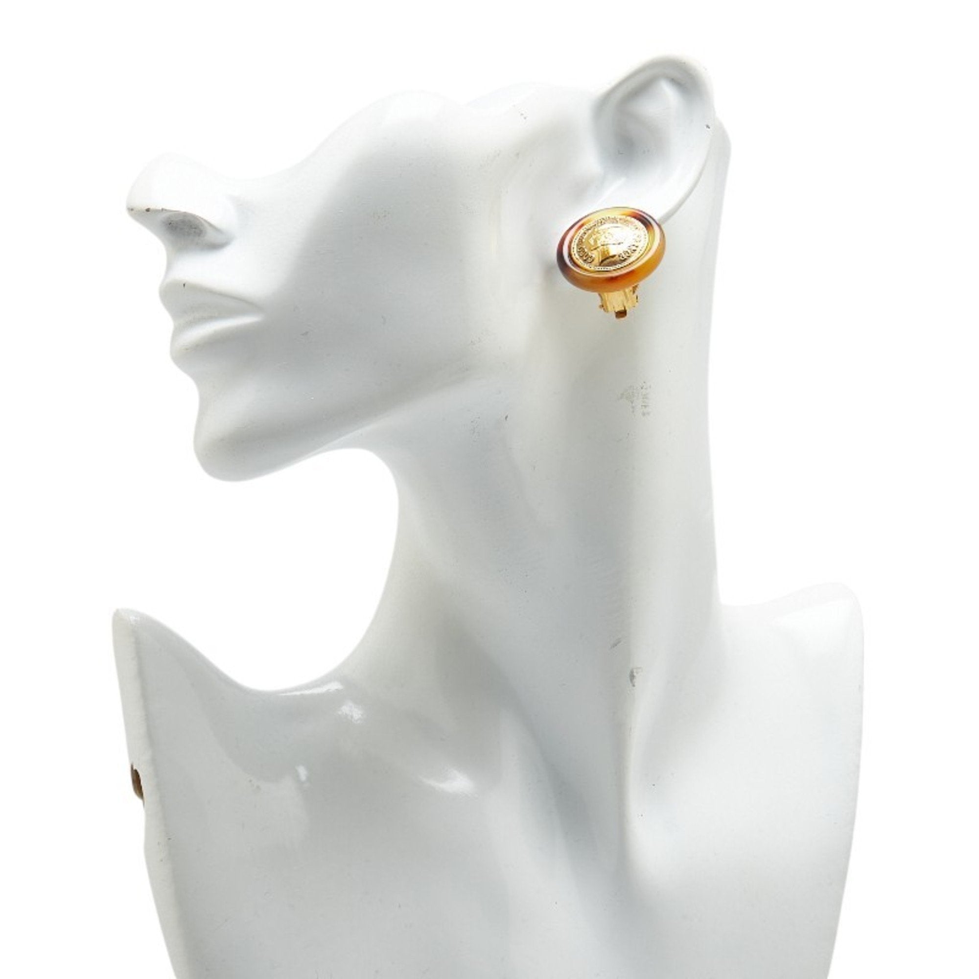 Vintage Clip-On Earrings Clip-On Gold-Tone Metal
