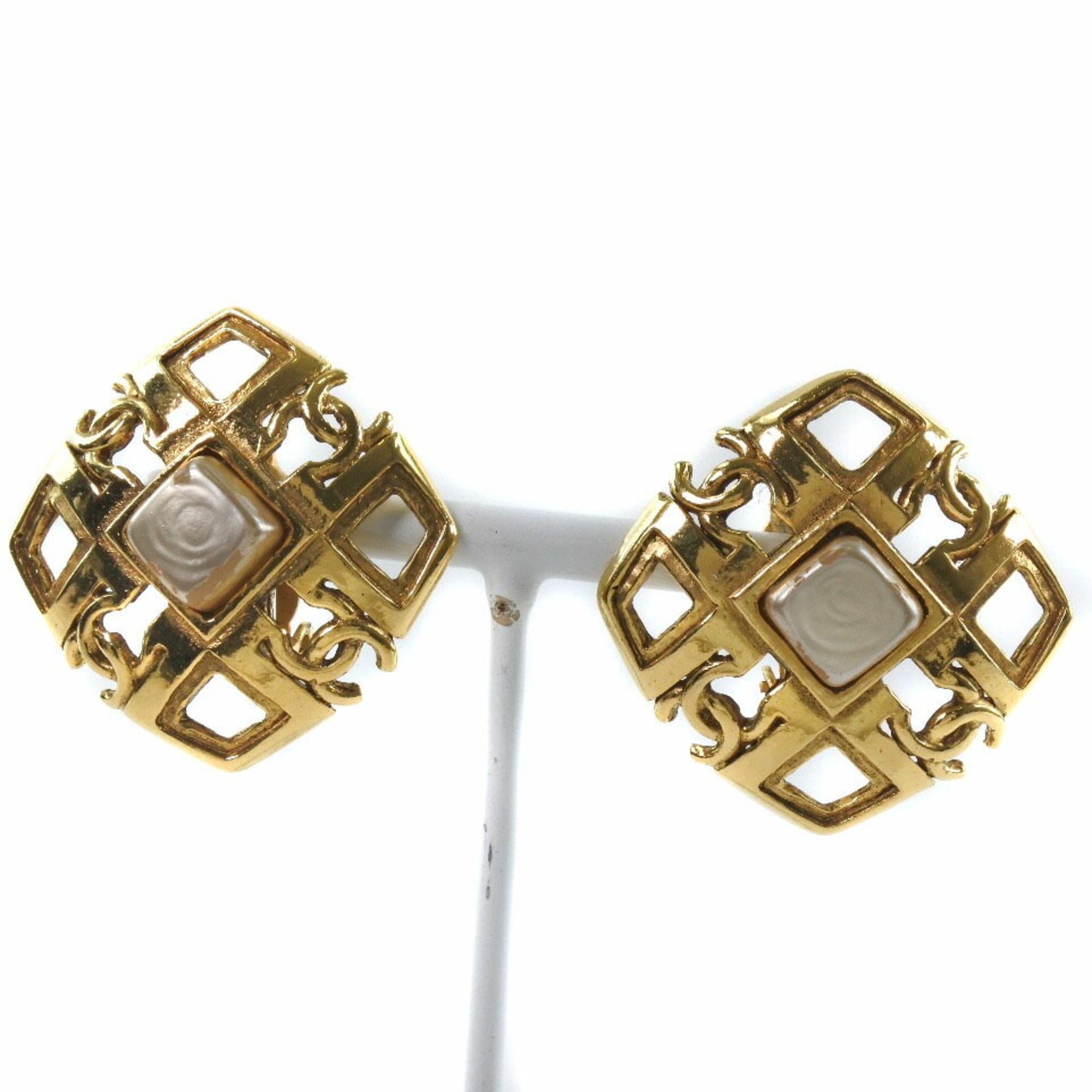 CC Logo Clip-On Earrings Metal Gold-Tone Metal