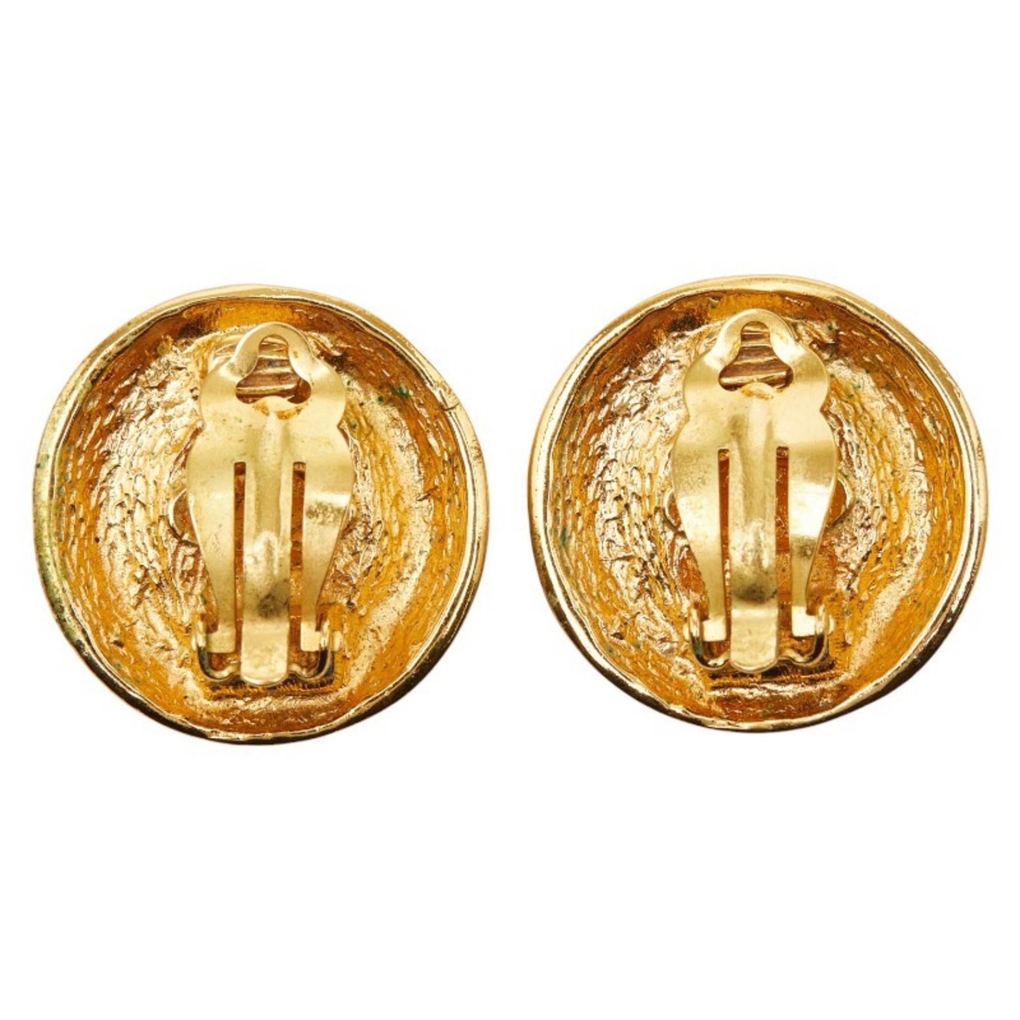 Matelasse Clip Earrings Gold with Artificial Pearl Gold-Tone Metal
