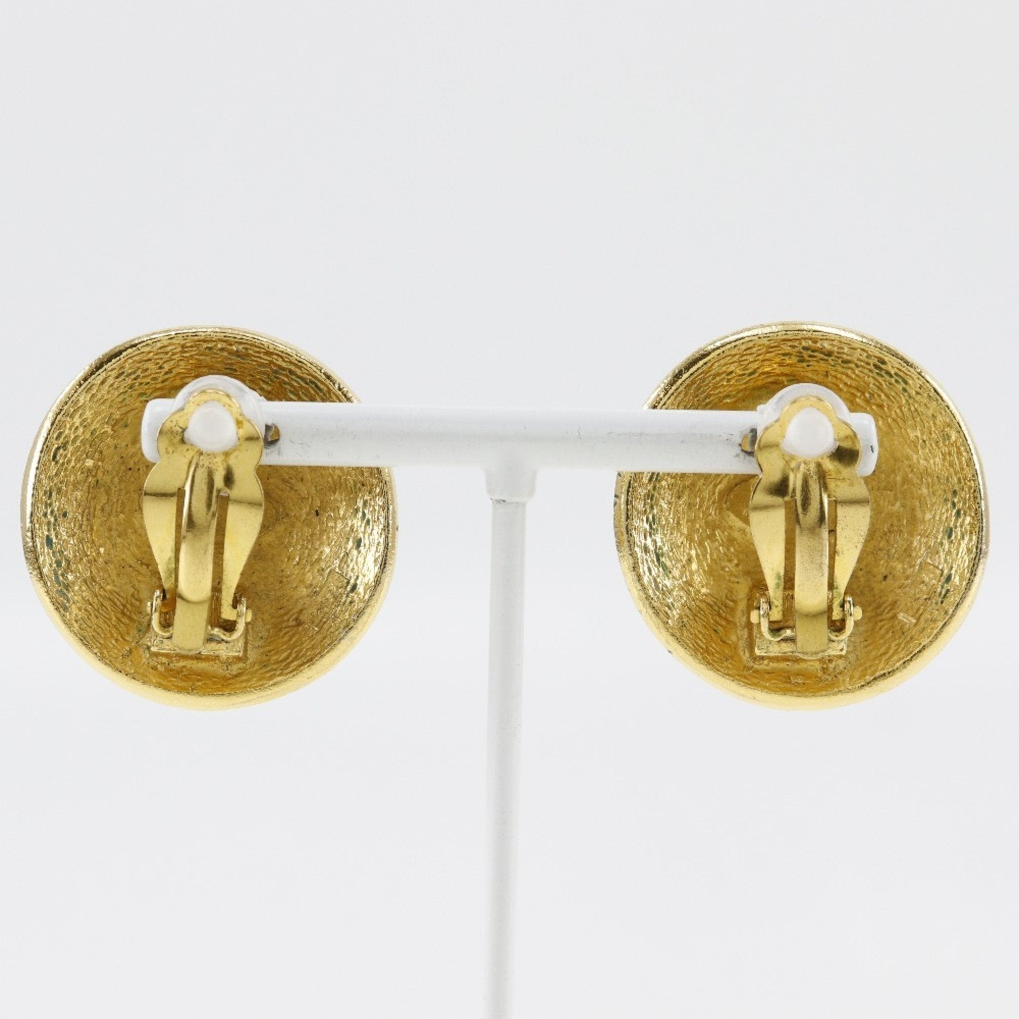 CC Logo Clip-On Earrings Metal Gold-Tone Metal